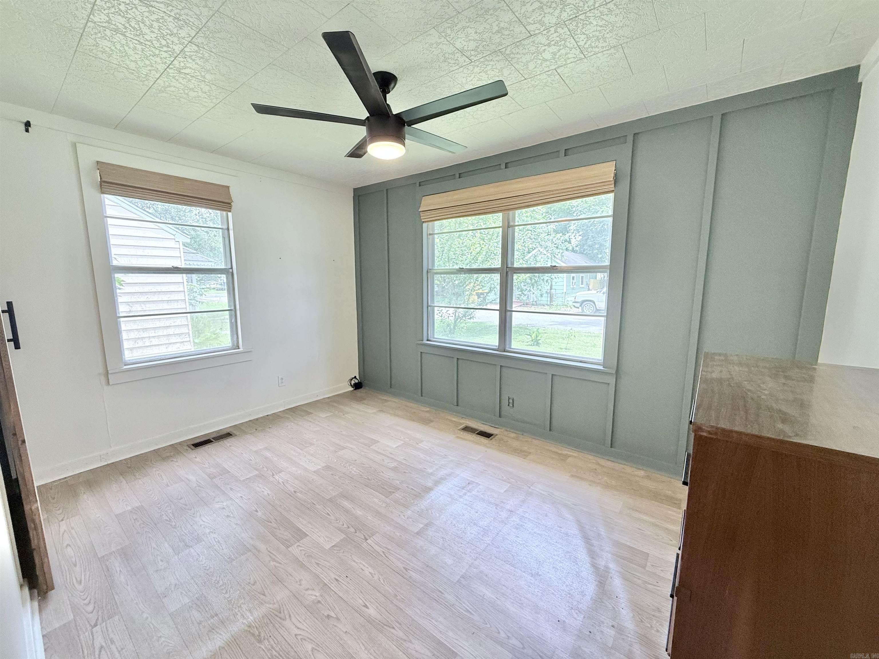 809  Morris  England, AR
