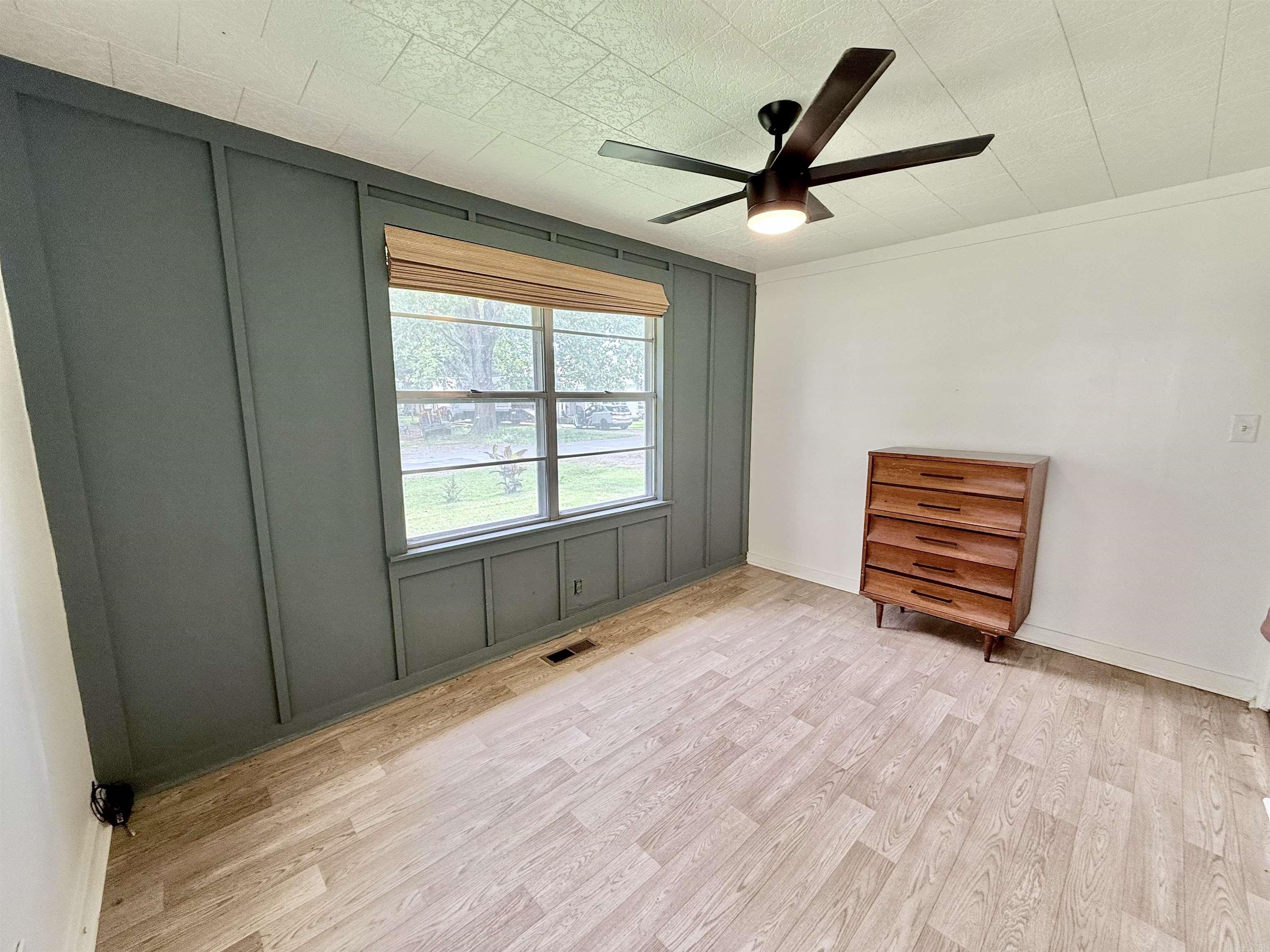 809  Morris  England, AR