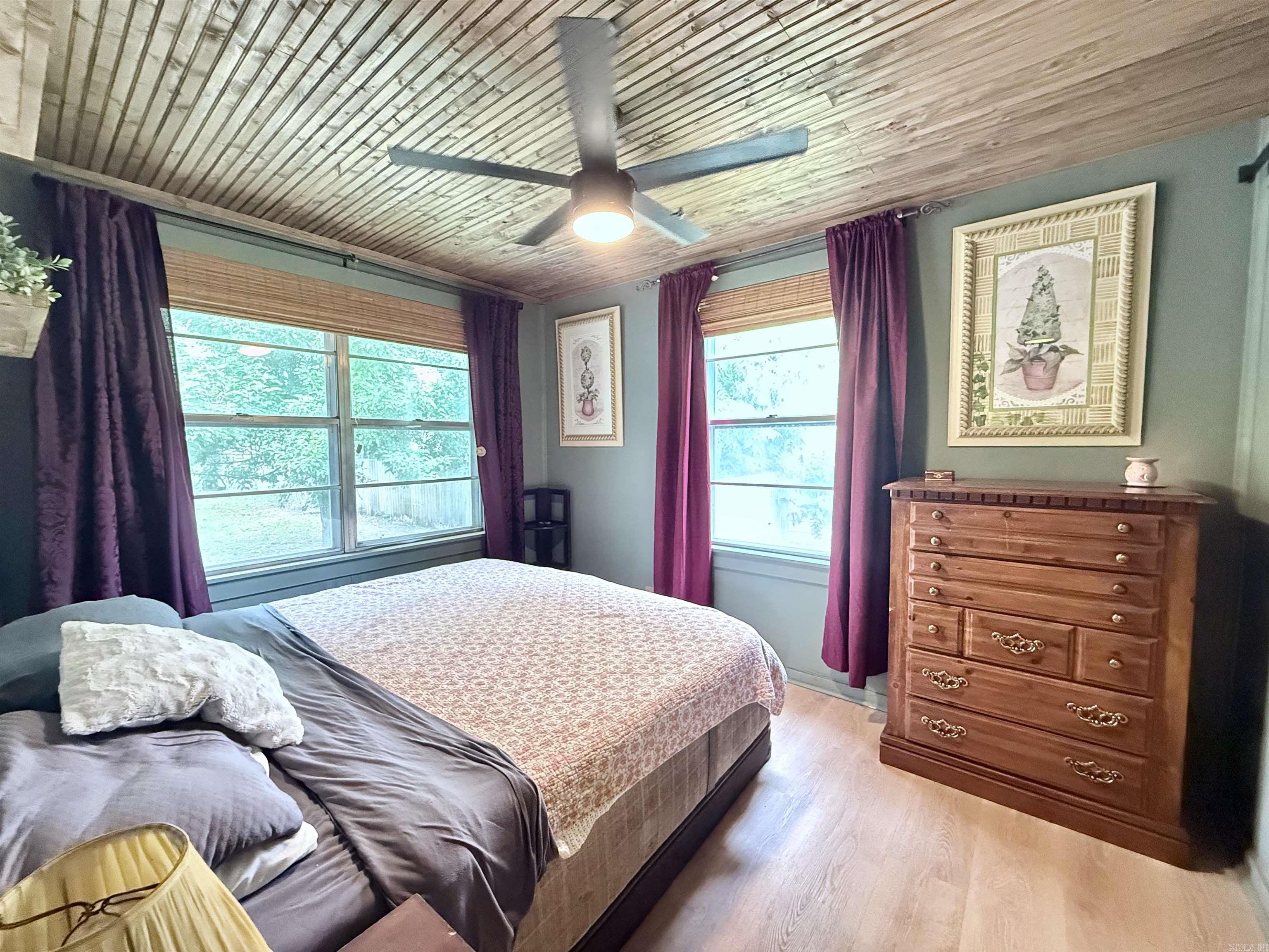 809  Morris  England, AR