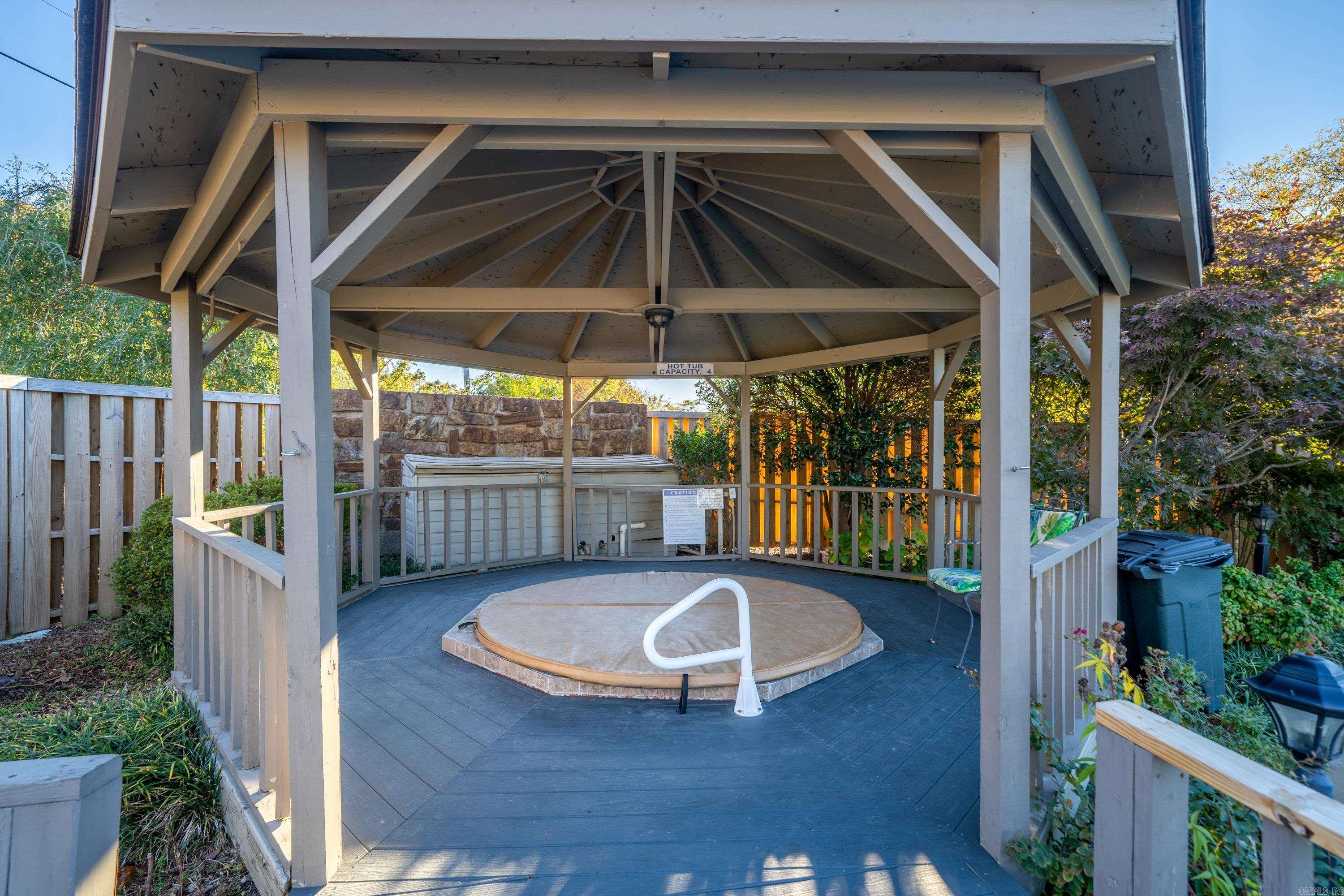101  Long Island  Hot Springs, AR
