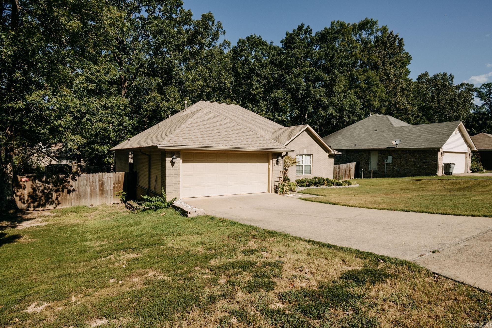2625  Millbrook  Benton, AR