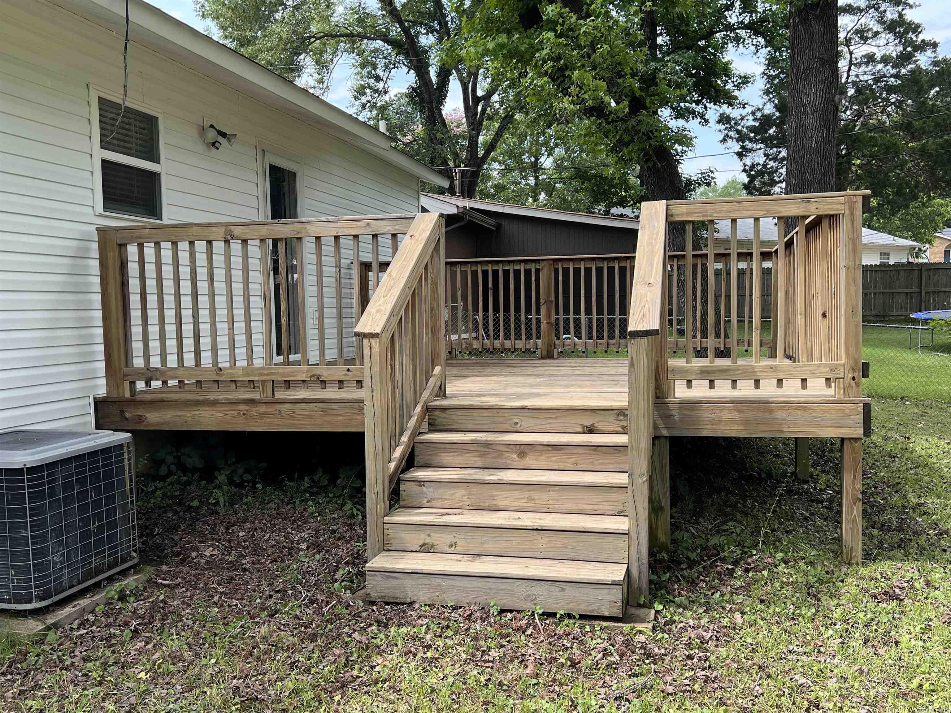 133  Lonsdale  Jacksonville, AR