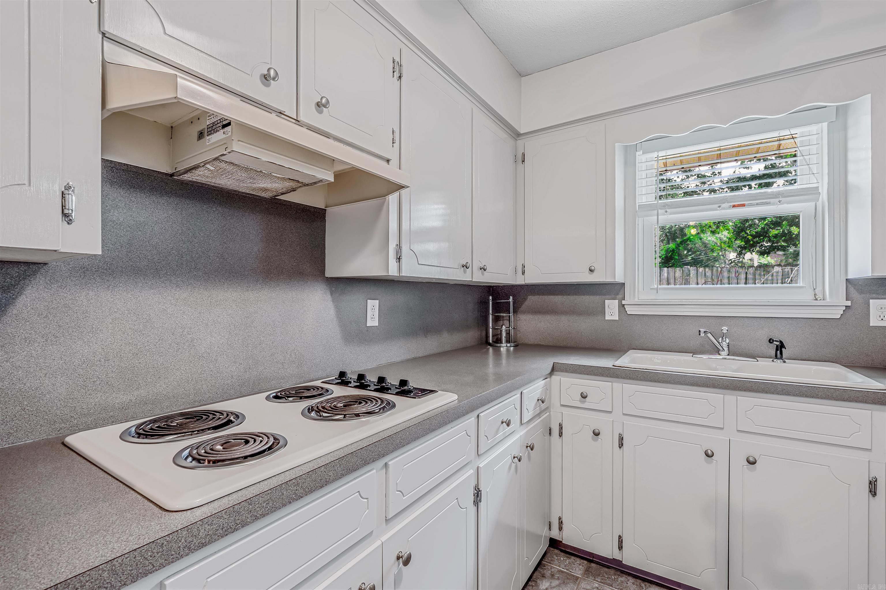 4204  Fox Hill  North Little Rock, AR