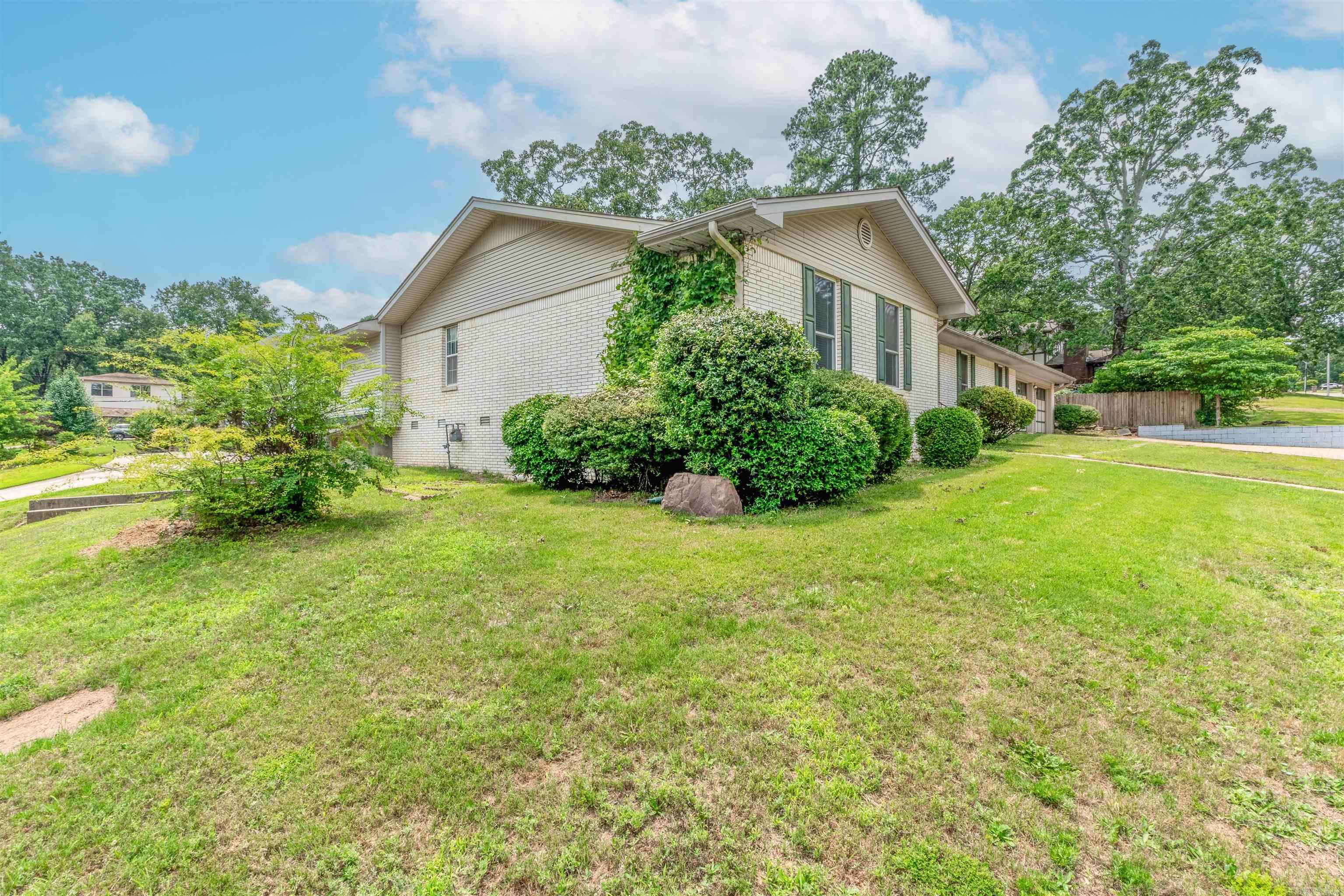 4204  Fox Hill  North Little Rock, AR
