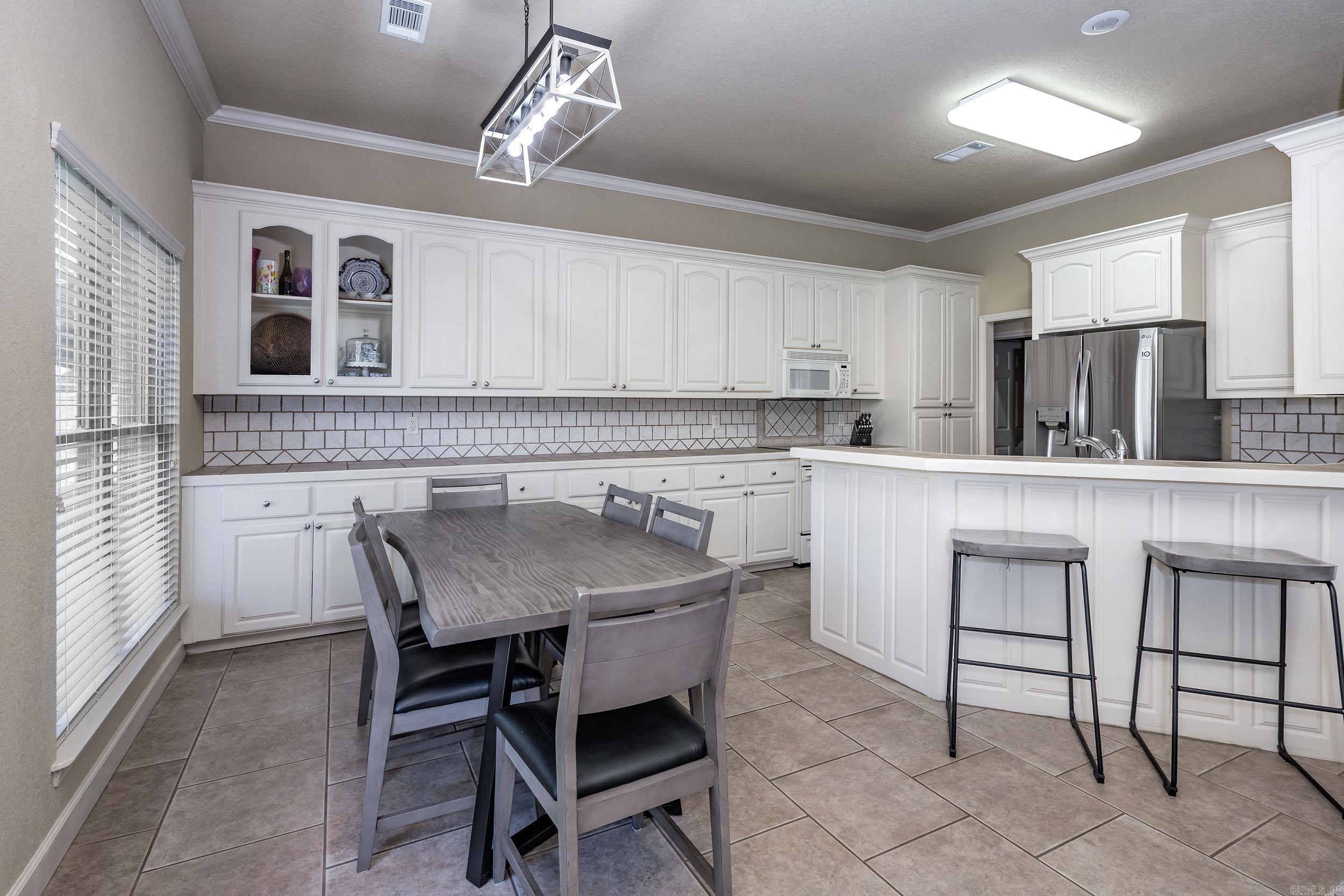 7512  Union Square  Benton, AR
