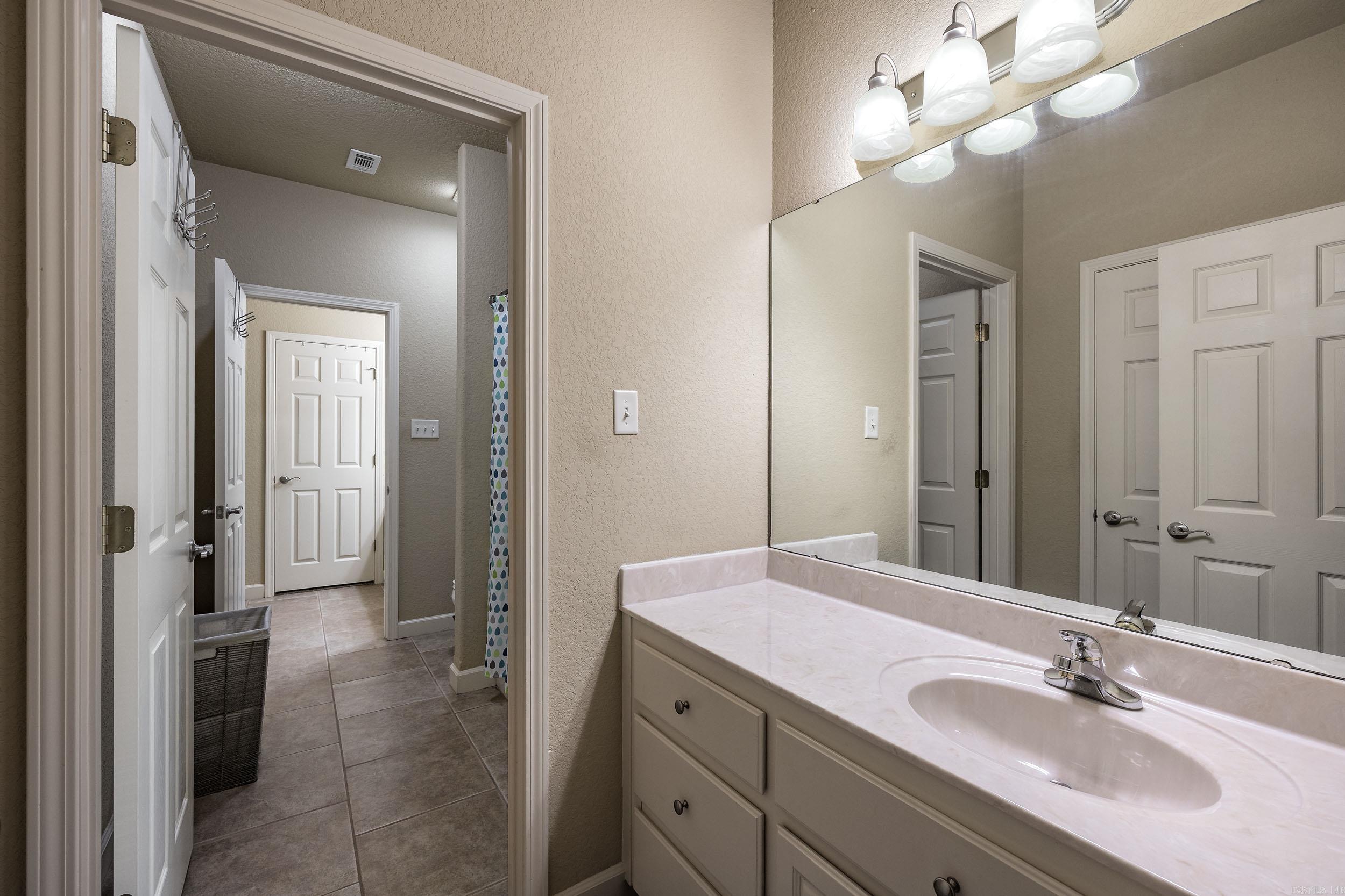 7512  Union Square  Benton, AR