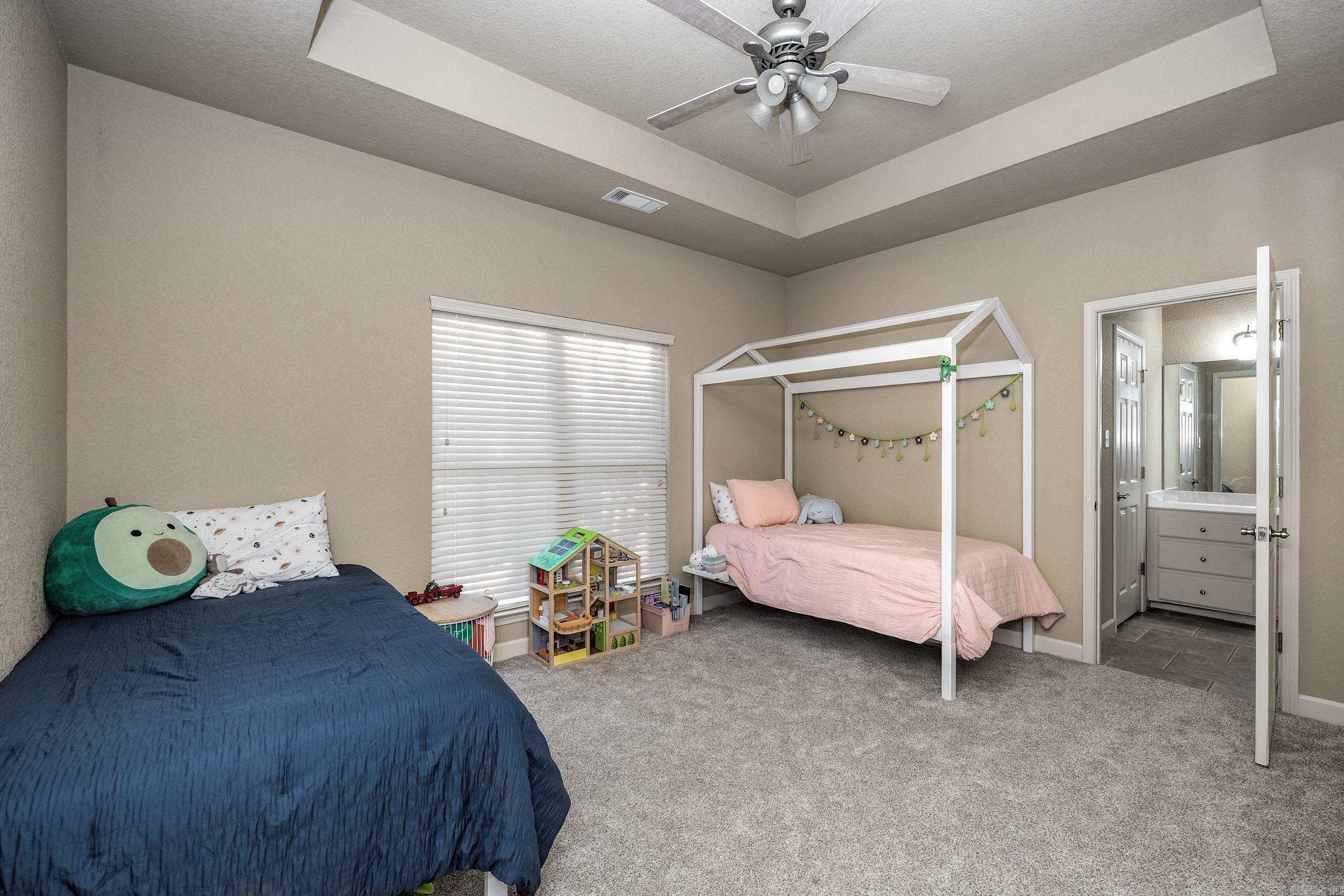 7512  Union Square  Benton, AR