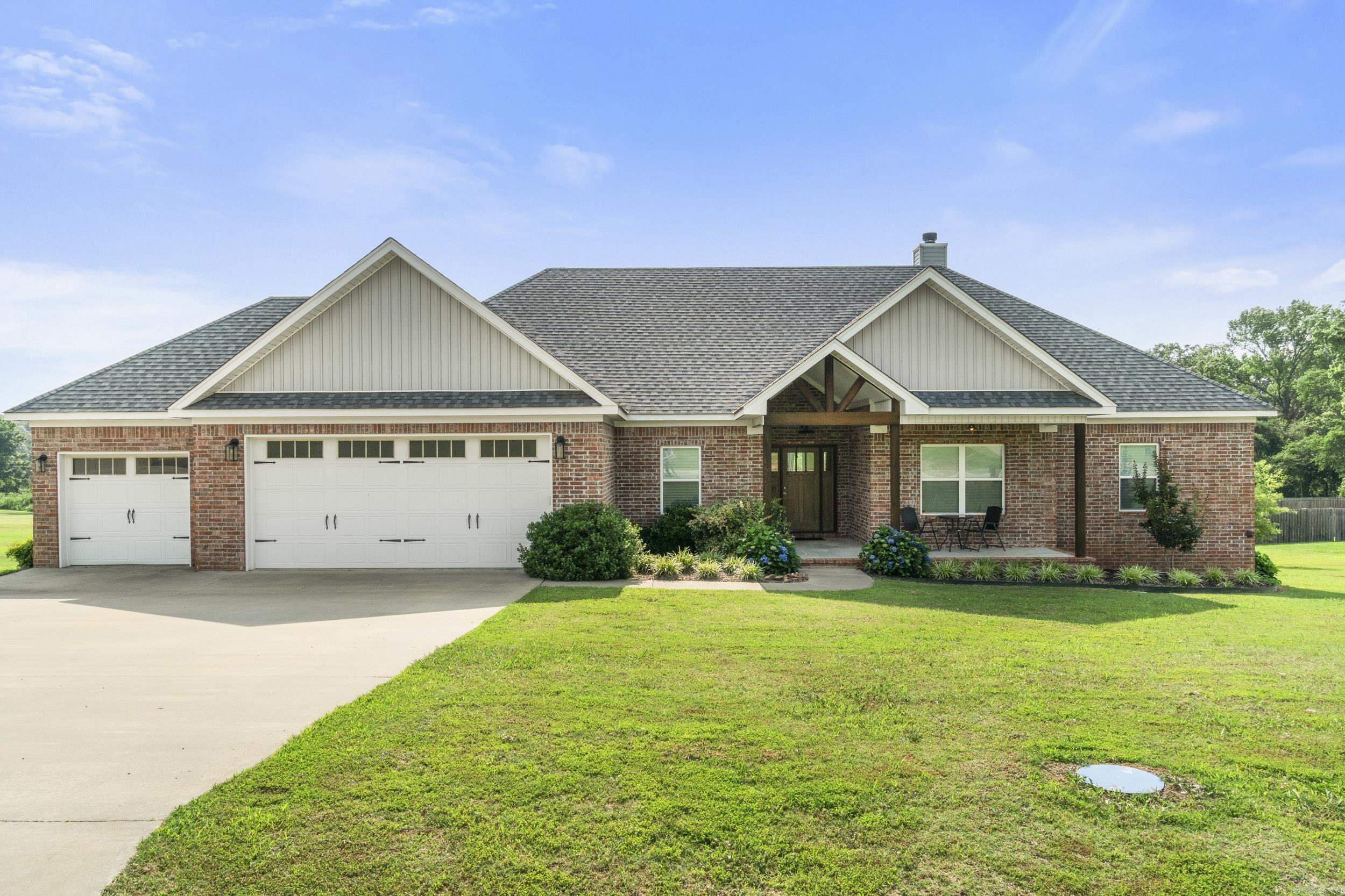 215  Covey  Beebe, AR