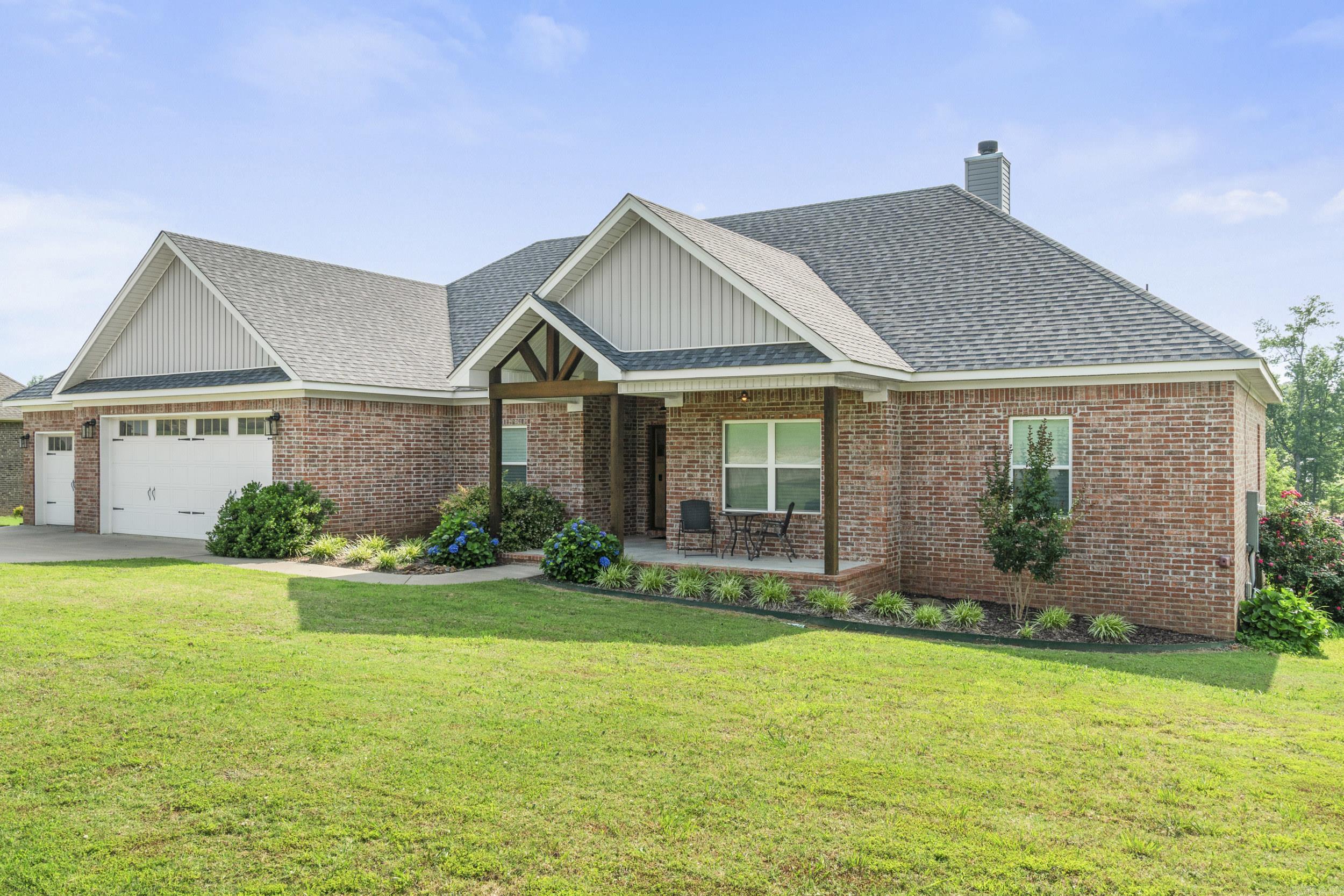 215  Covey  Beebe, AR