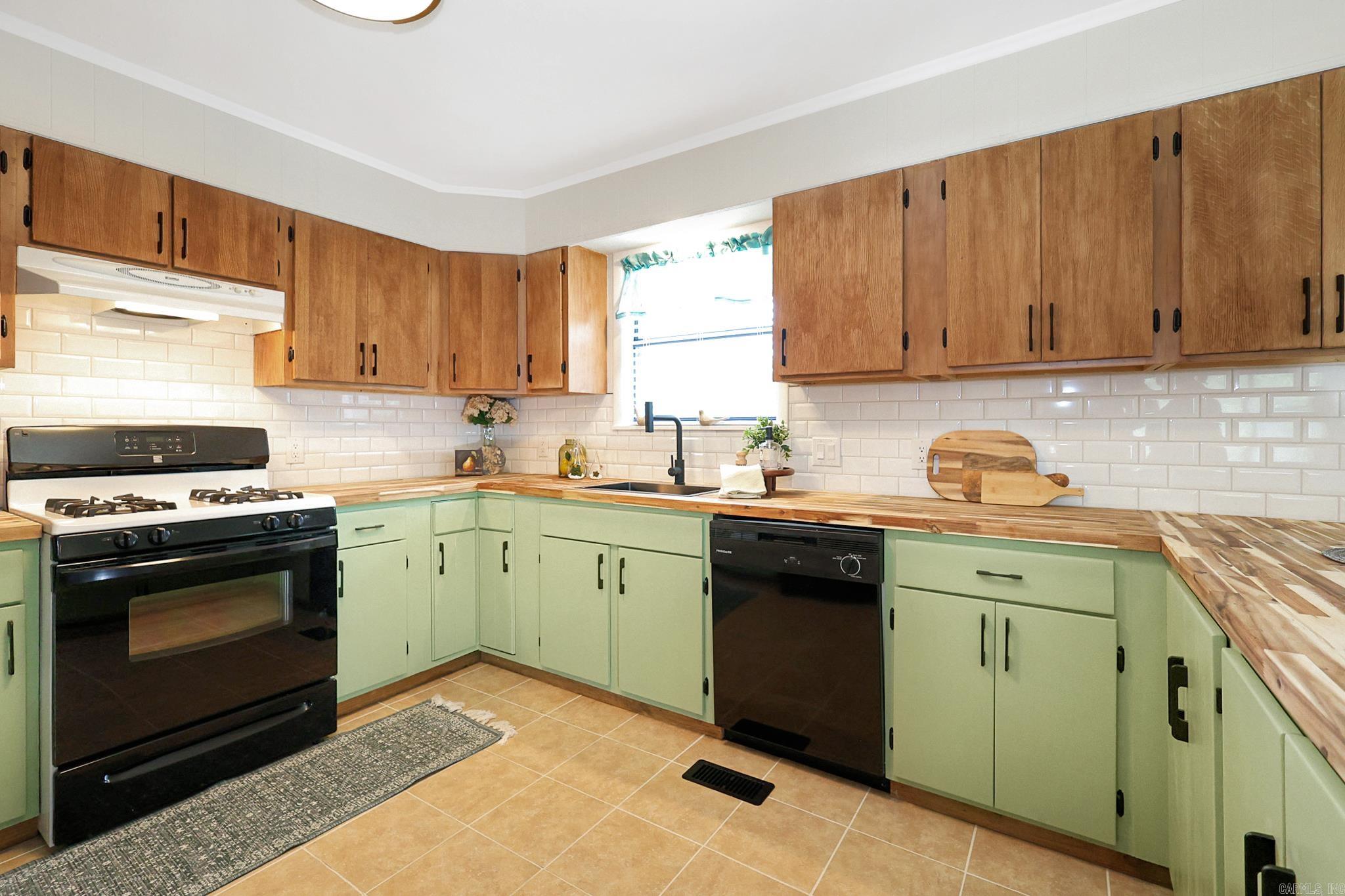 1405  EMORY  Hot Springs, AR