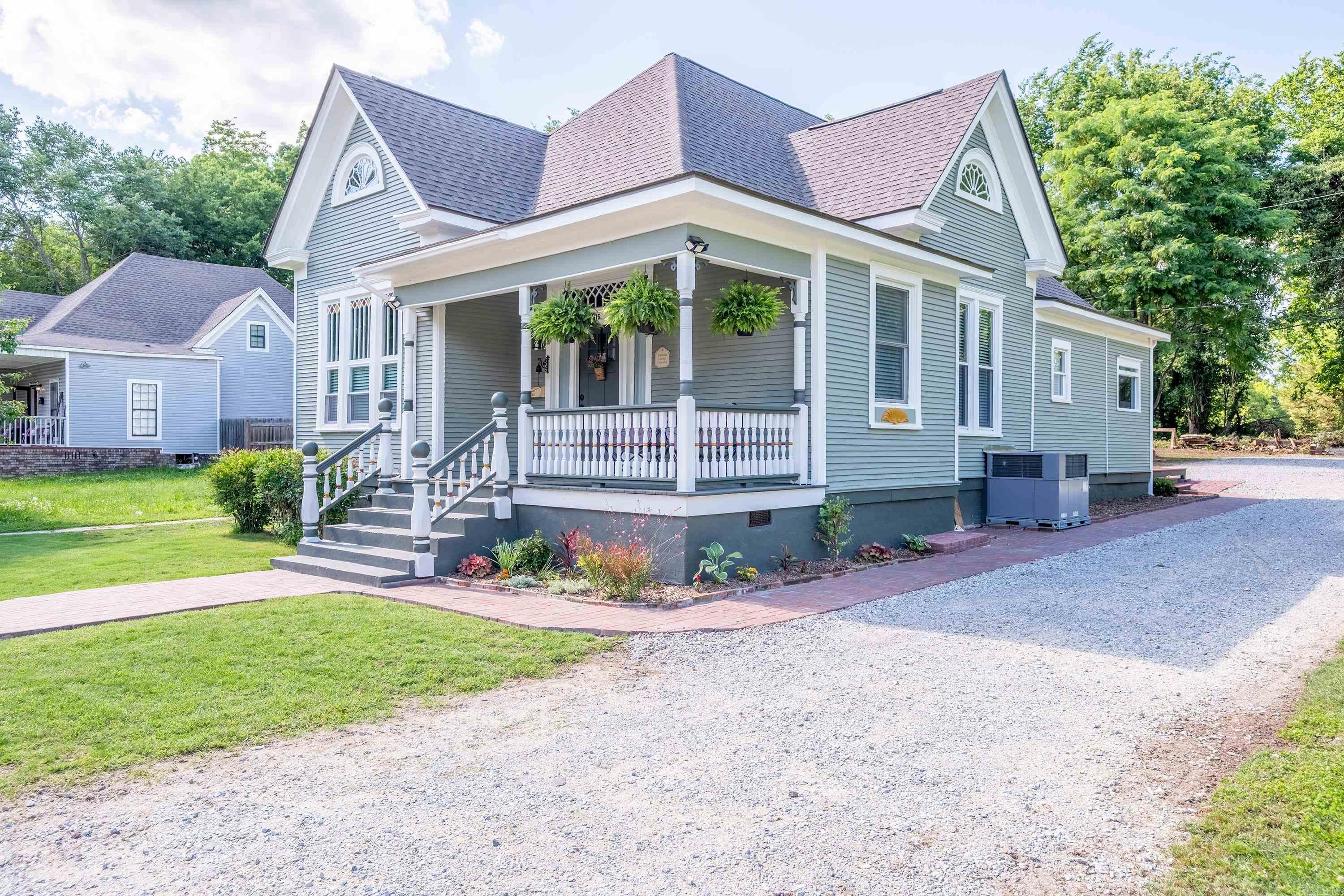 2416  13th  Little Rock, AR