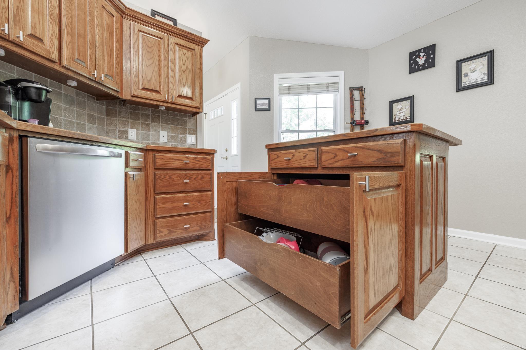 28  Magellan  Hot Springs Village, AR