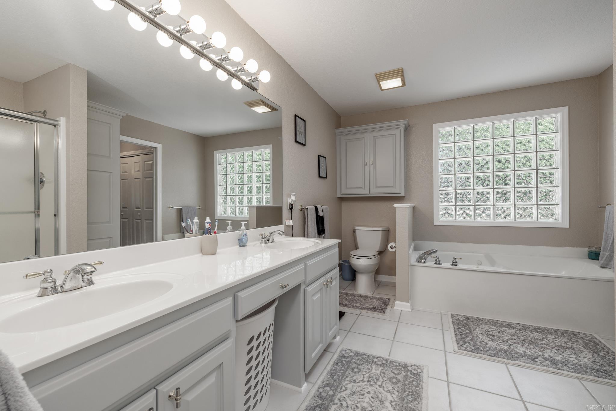 28  Magellan  Hot Springs Village, AR