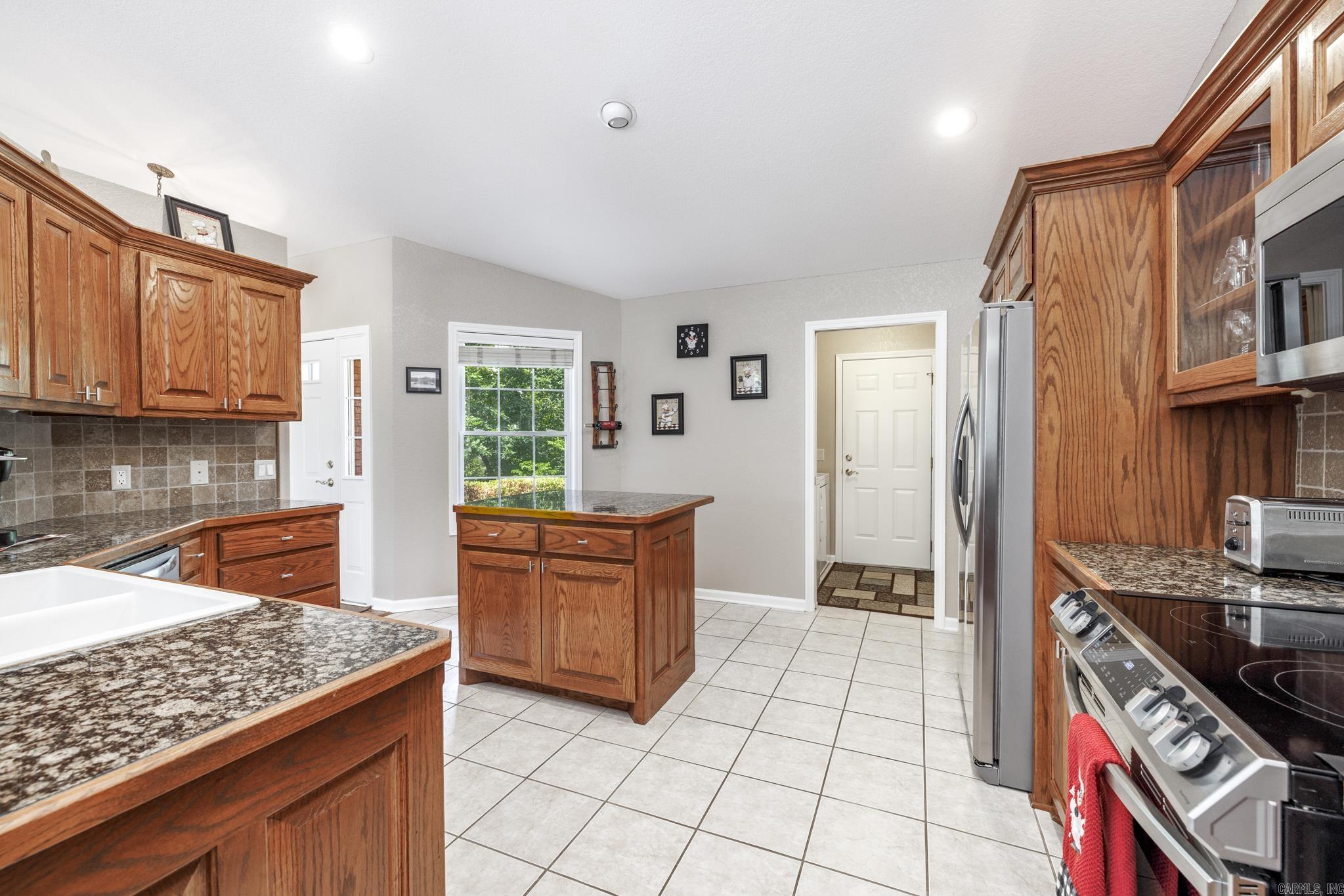 28  Magellan  Hot Springs Village, AR