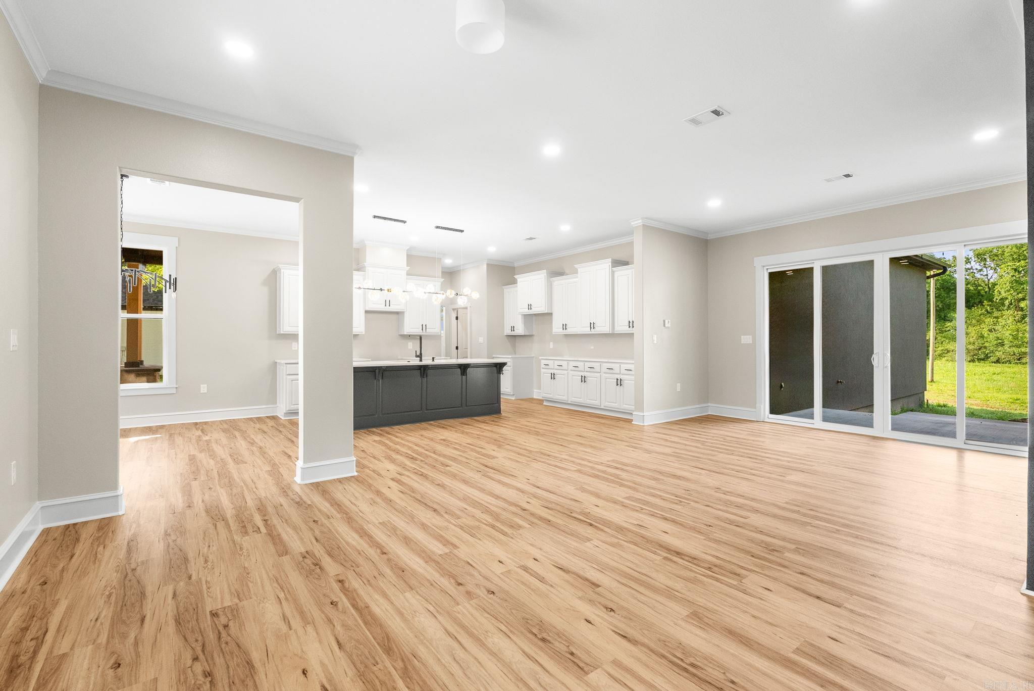 3432  Centark Cir  Alexander, AR
