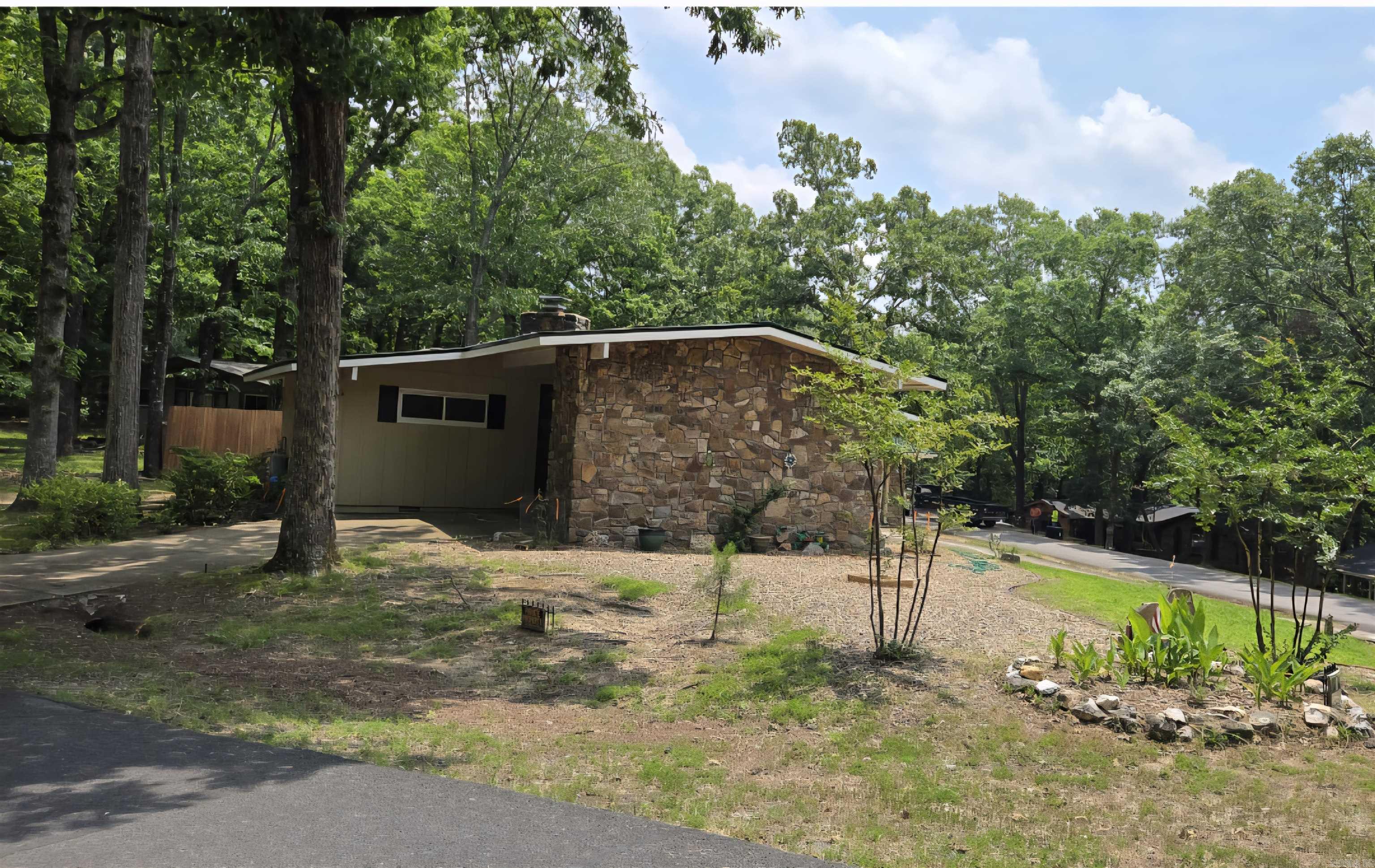 2  Telde  Hot Springs Village, AR