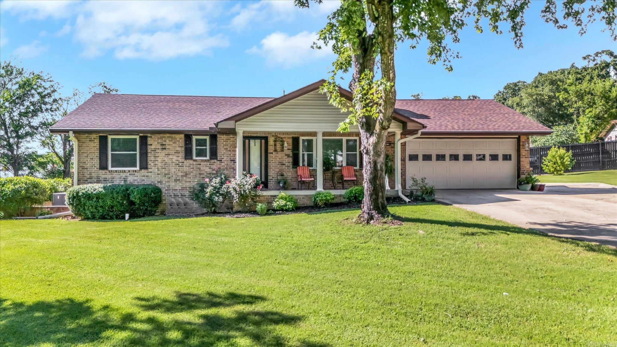 812 Douglas Circle  Mountain Home, AR