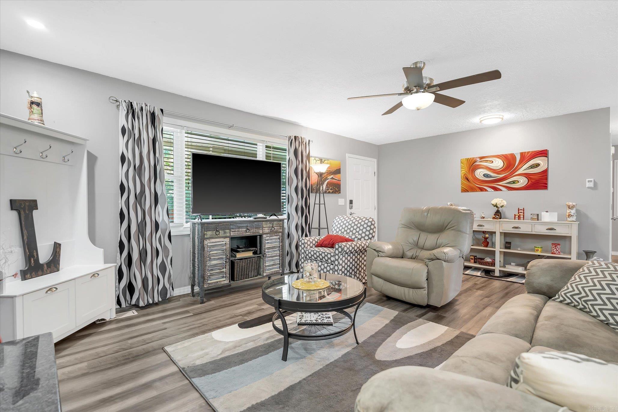 812 Douglas Circle  Mountain Home, AR