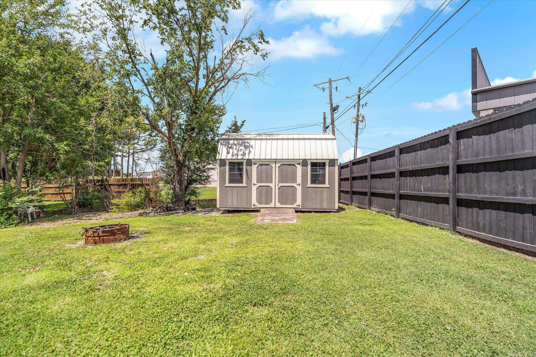 812 Douglas Circle  Mountain Home, AR