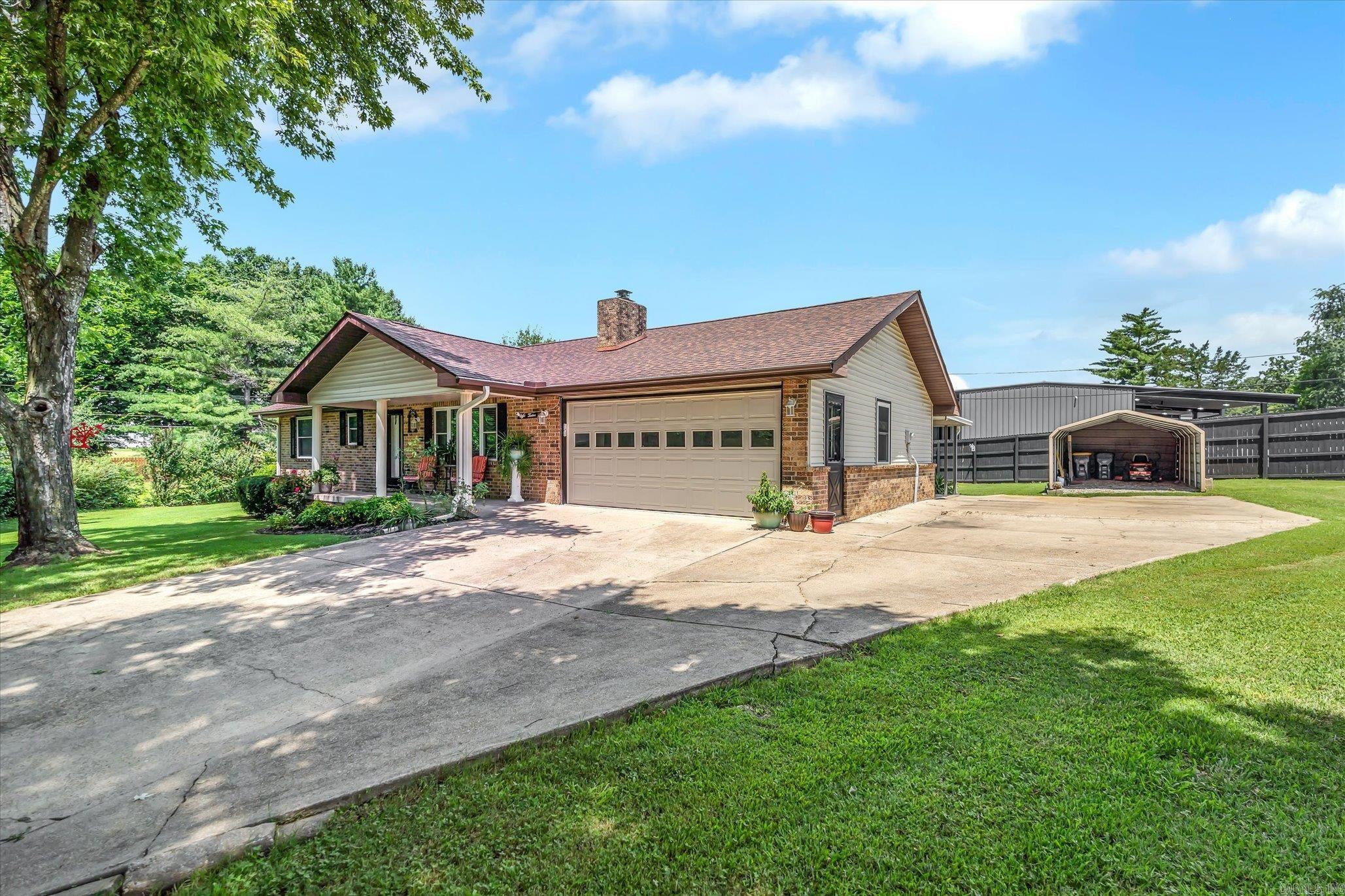 812 Douglas Circle  Mountain Home, AR