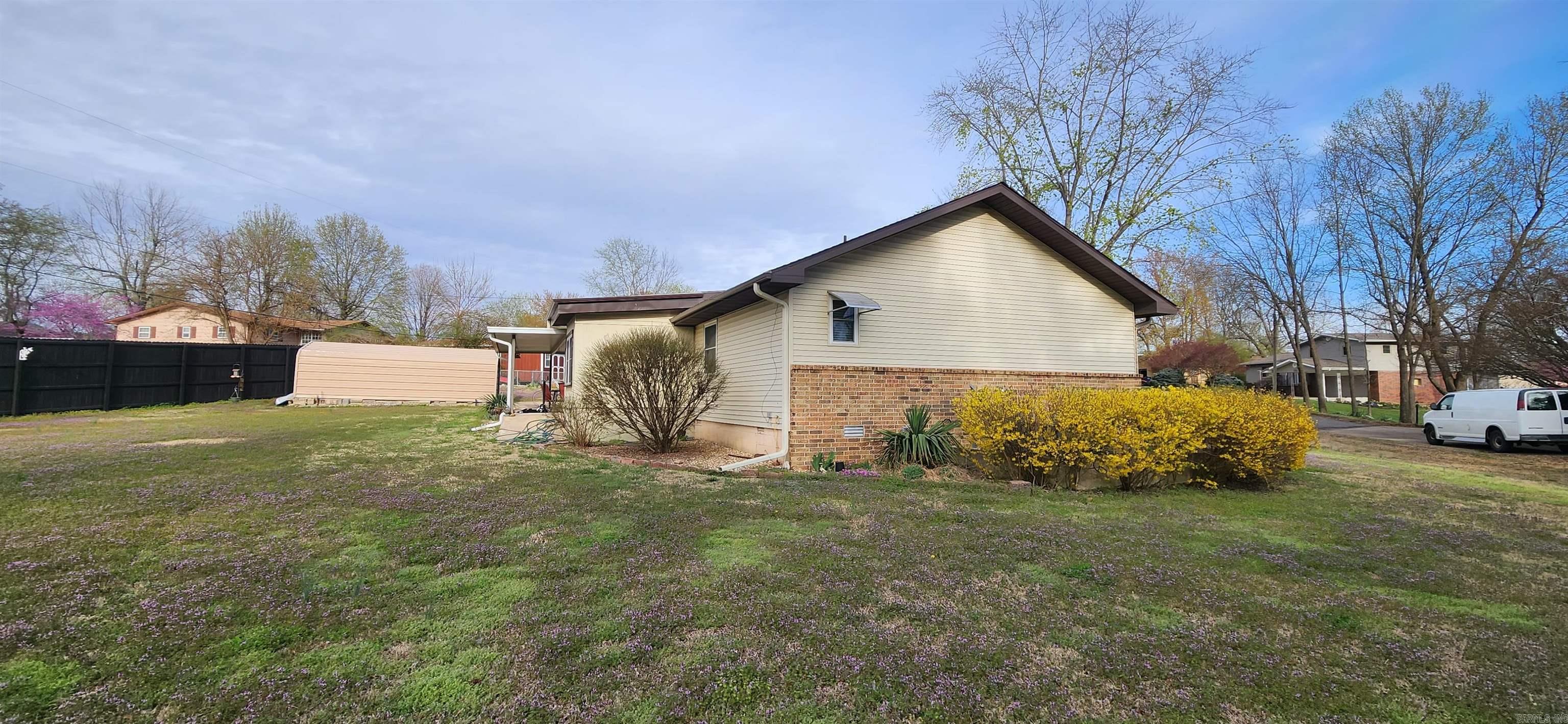 812  Douglas Circle  Mountain Home, AR