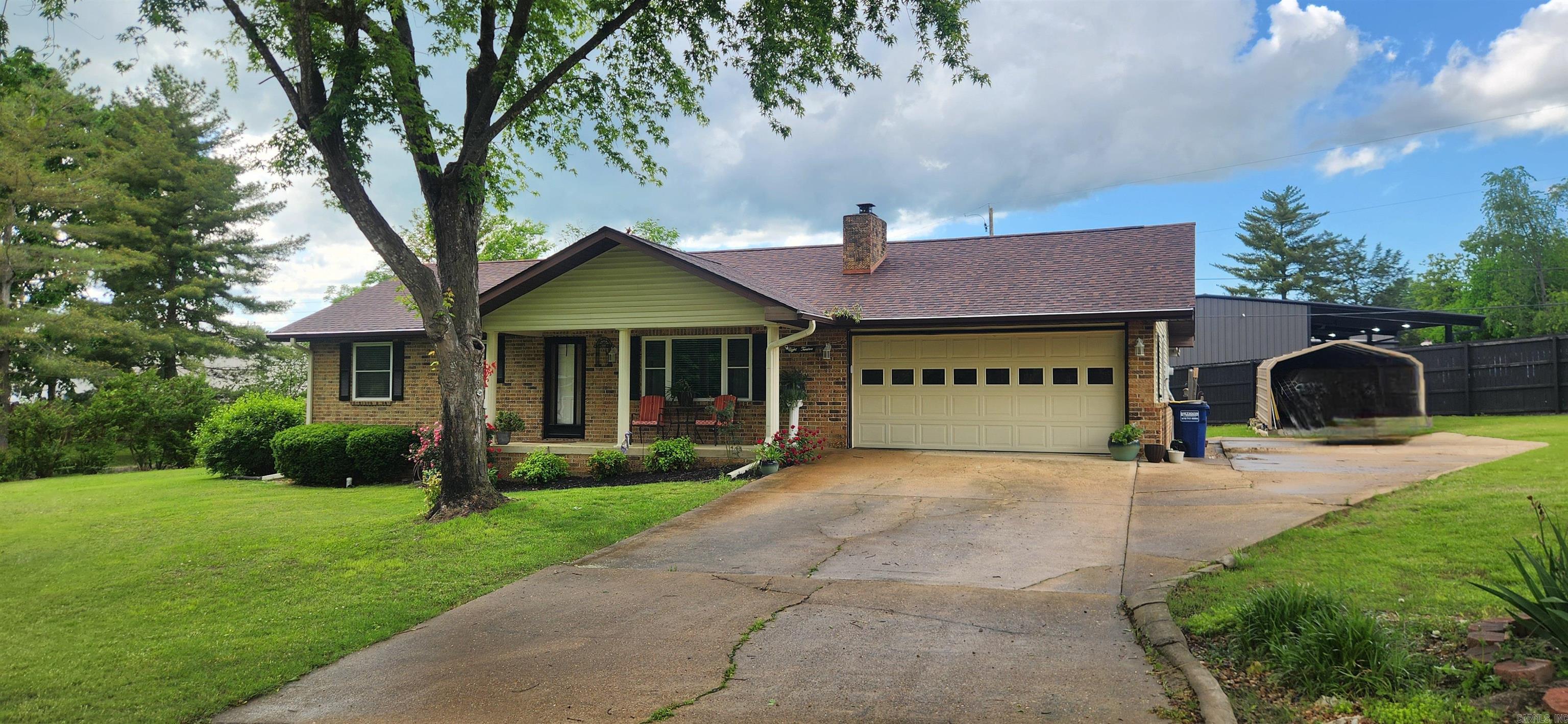 812  Douglas Circle  Mountain Home, AR