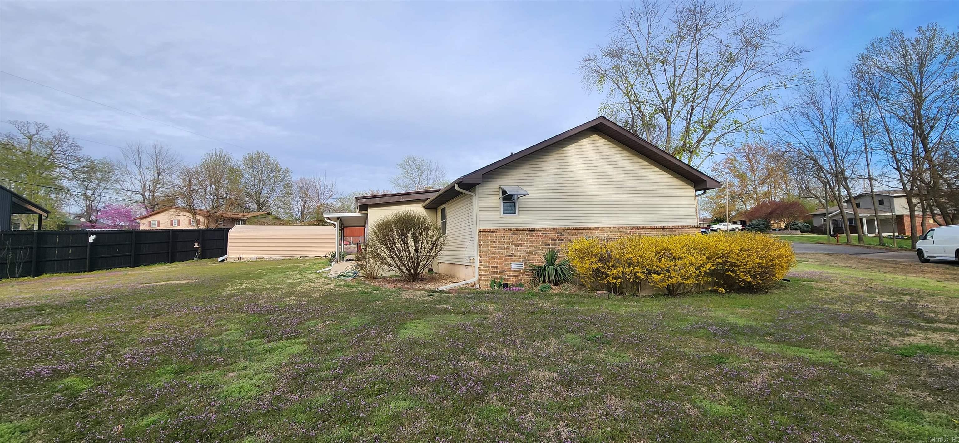 812  Douglas Circle  Mountain Home, AR