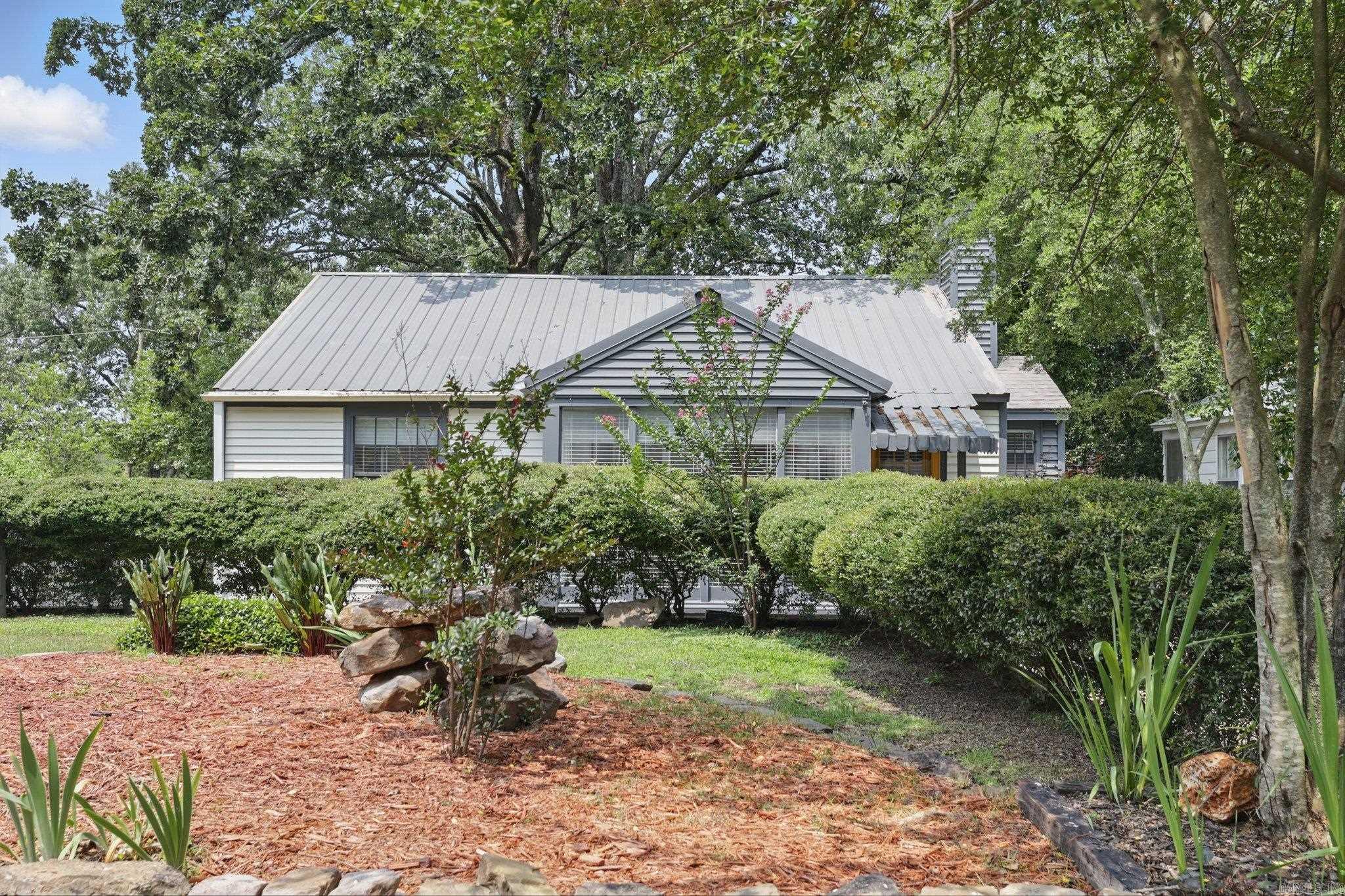 1810 S Pierce Street  Little Rock, AR