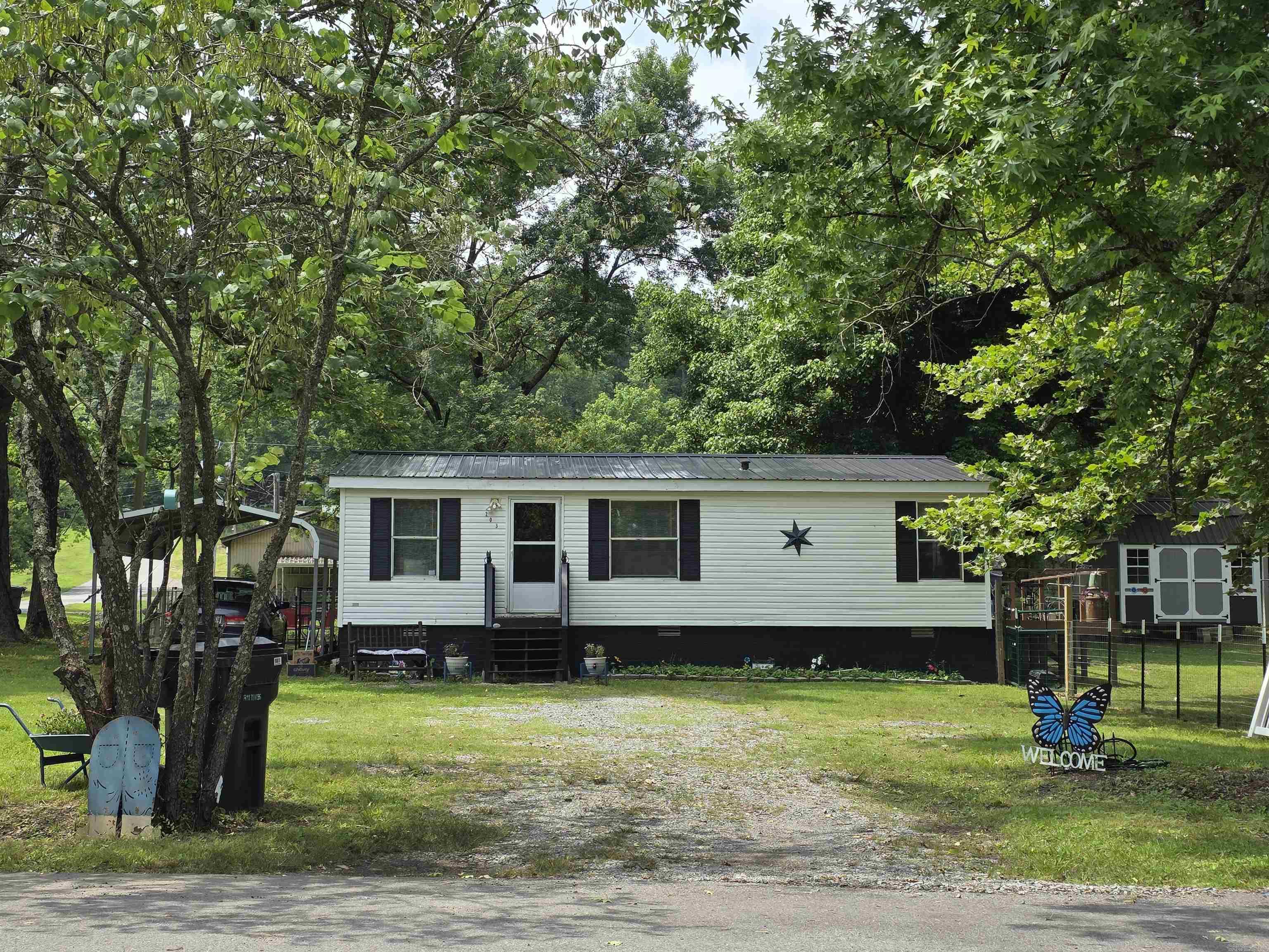203  Playmore  Lonsdale, AR