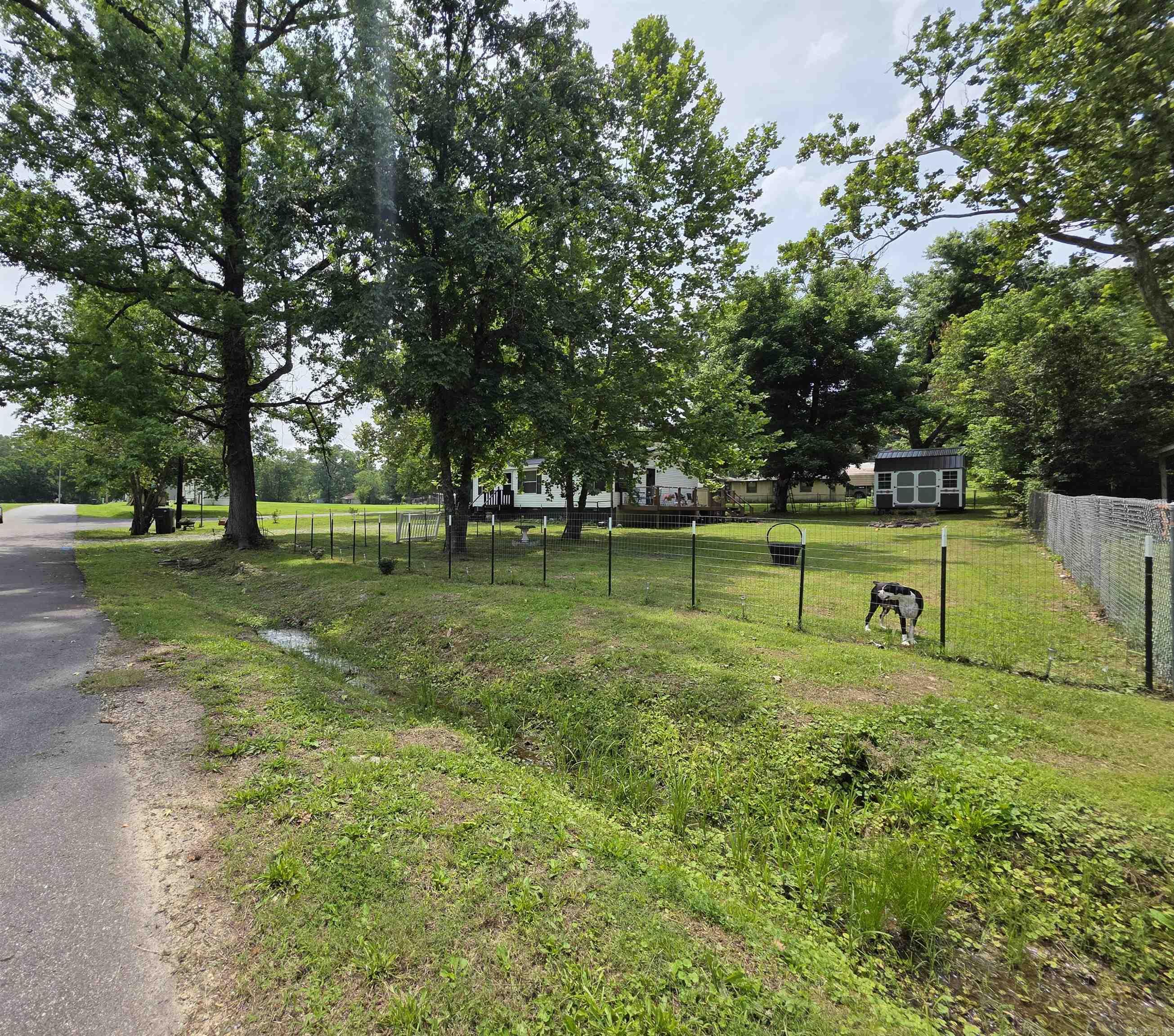 203  Playmore  Lonsdale, AR