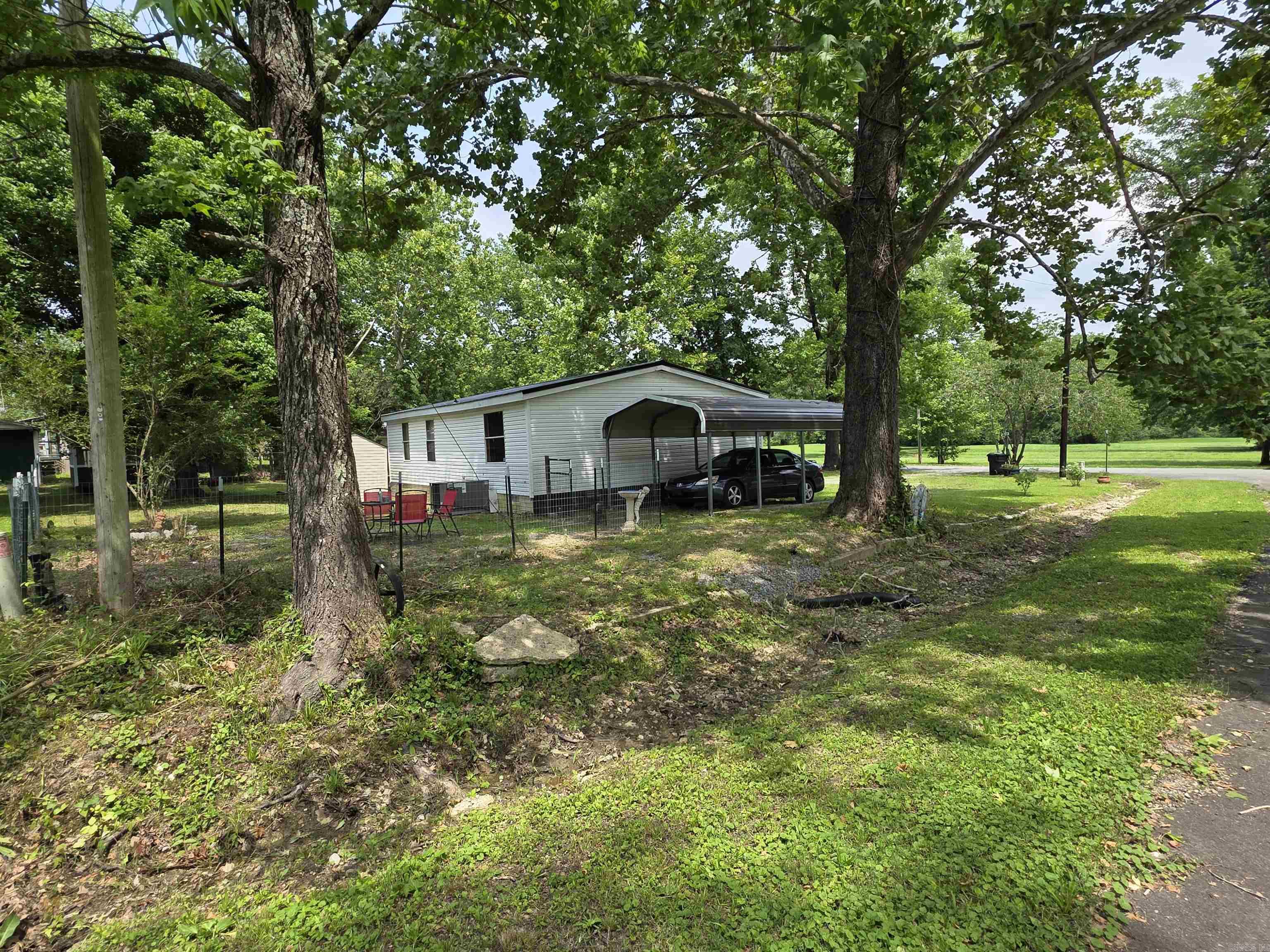 203  Playmore  Lonsdale, AR