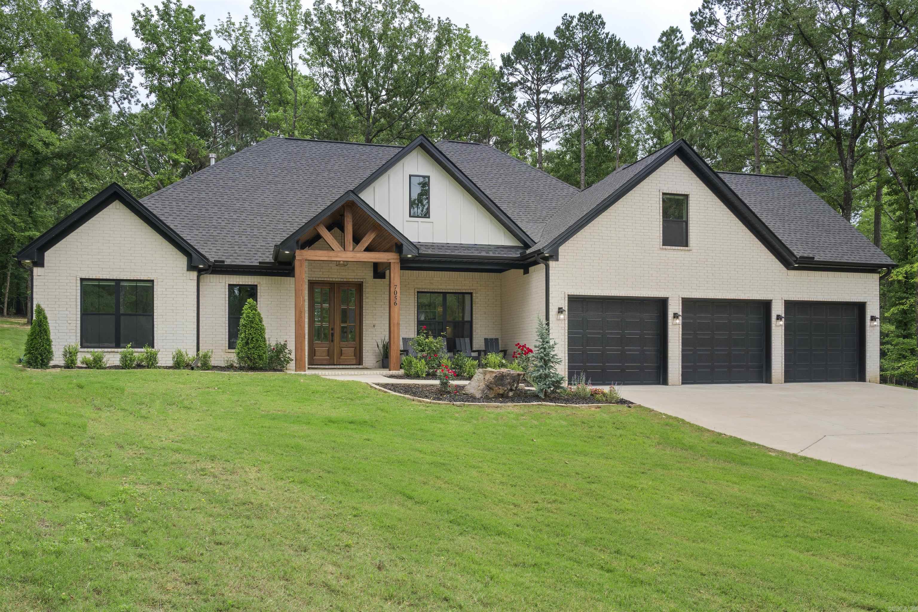 7056  Hannah  Benton, AR