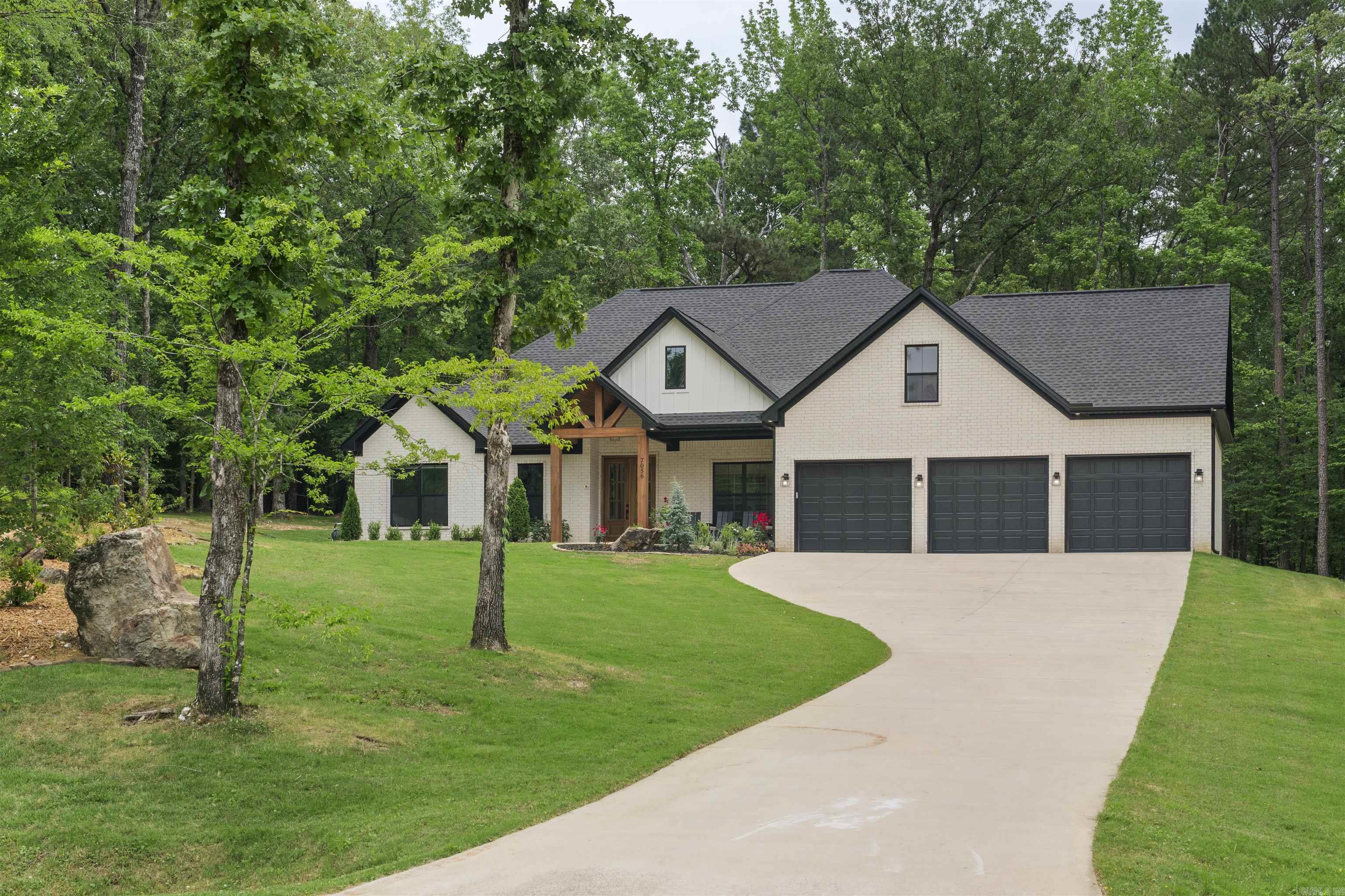 7056  Hannah  Benton, AR