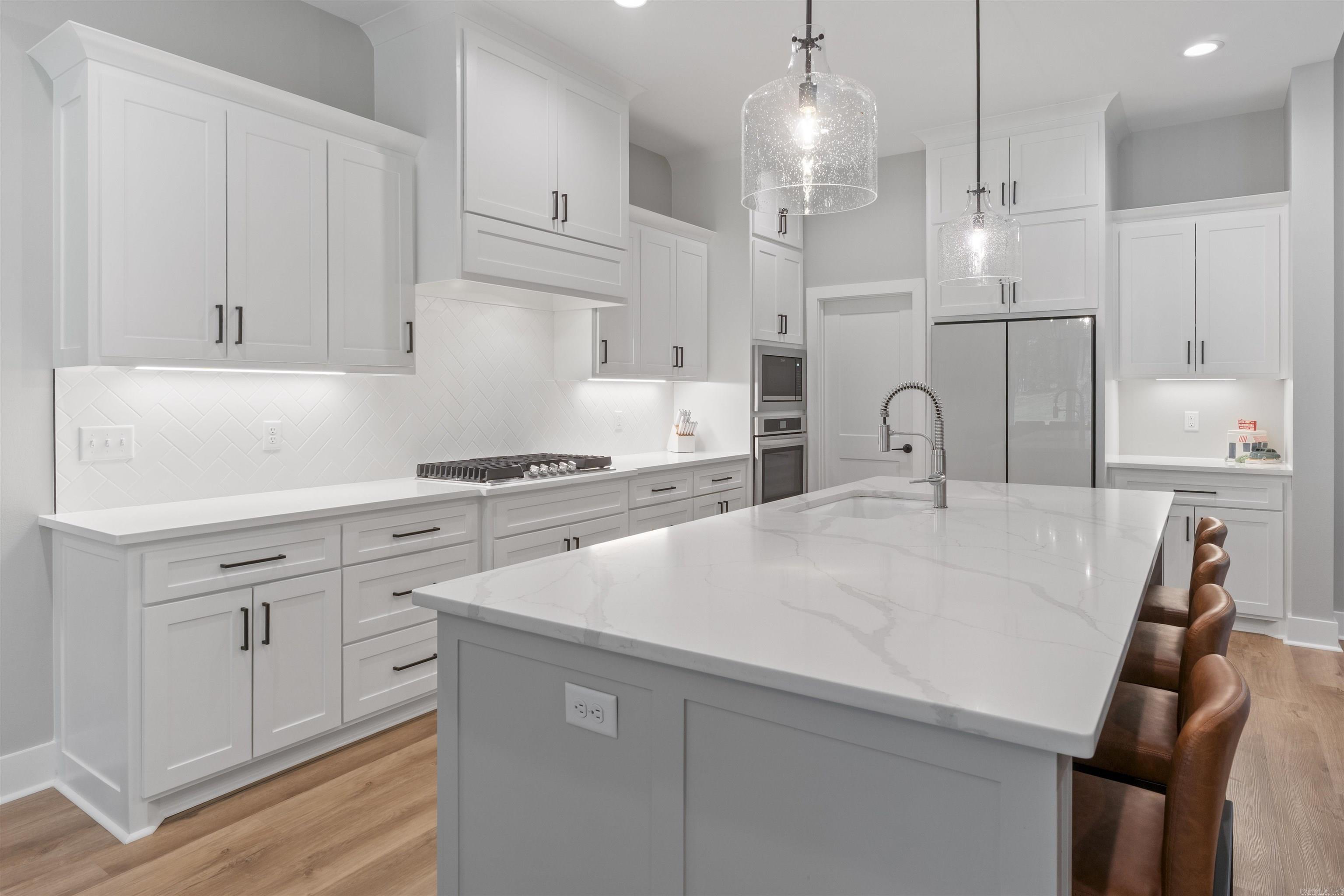 7056  Hannah  Benton, AR