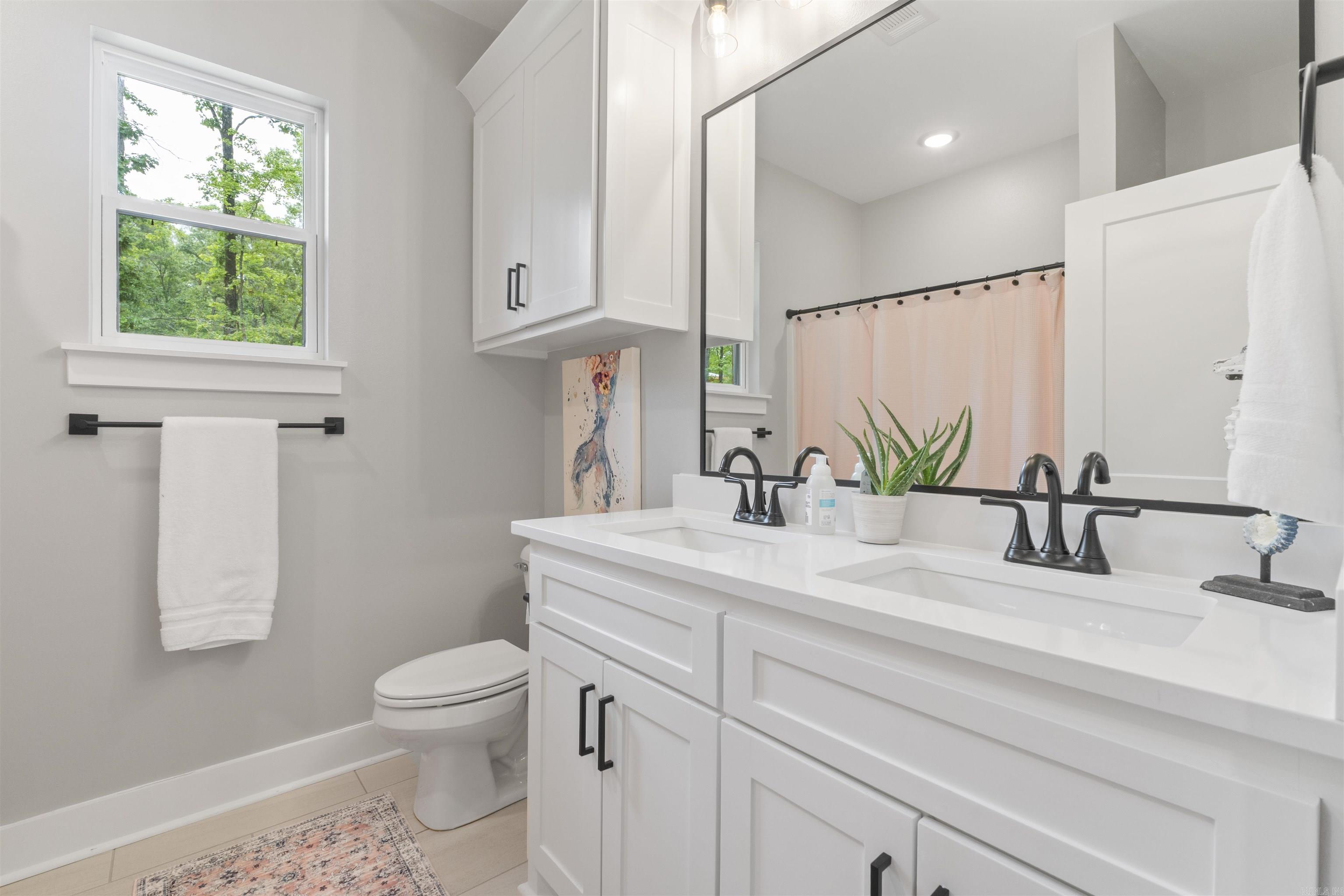 7056  Hannah  Benton, AR