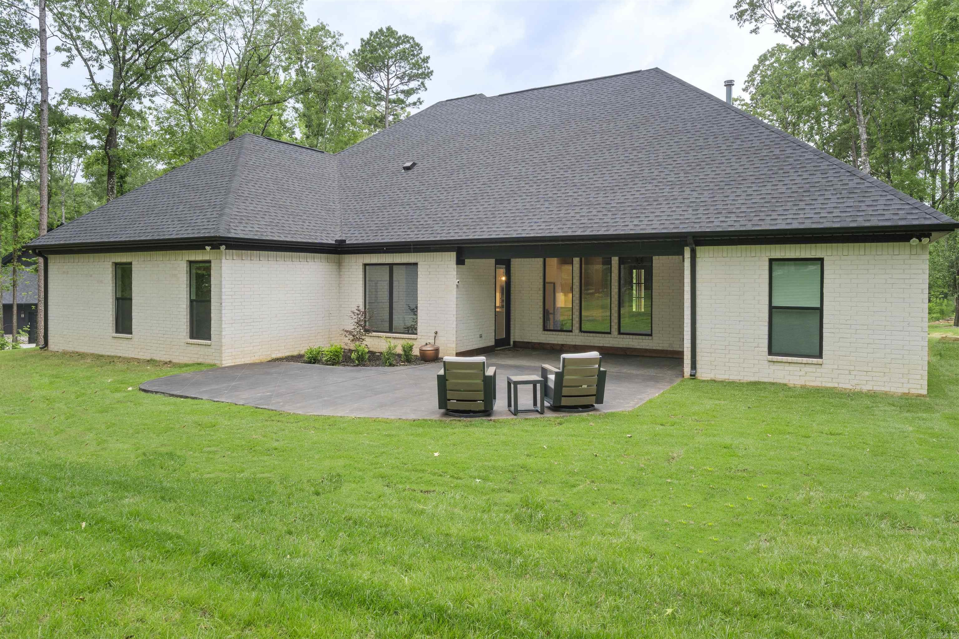 7056  Hannah  Benton, AR