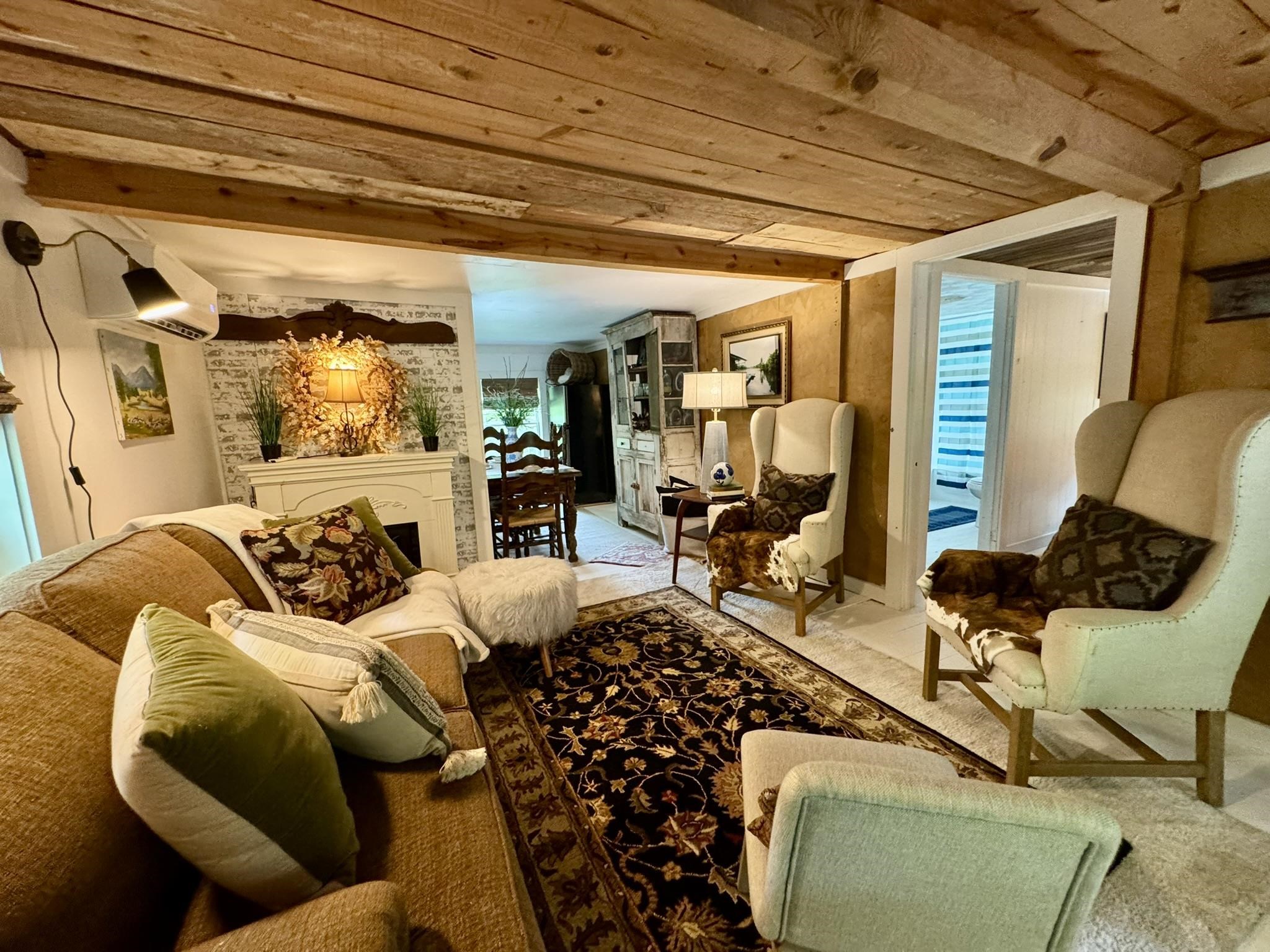 2645  Jumbo Road  Melbourne, AR