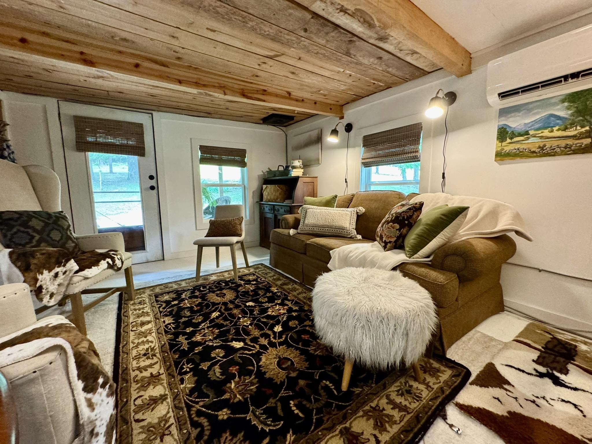 2645  Jumbo Road  Melbourne, AR
