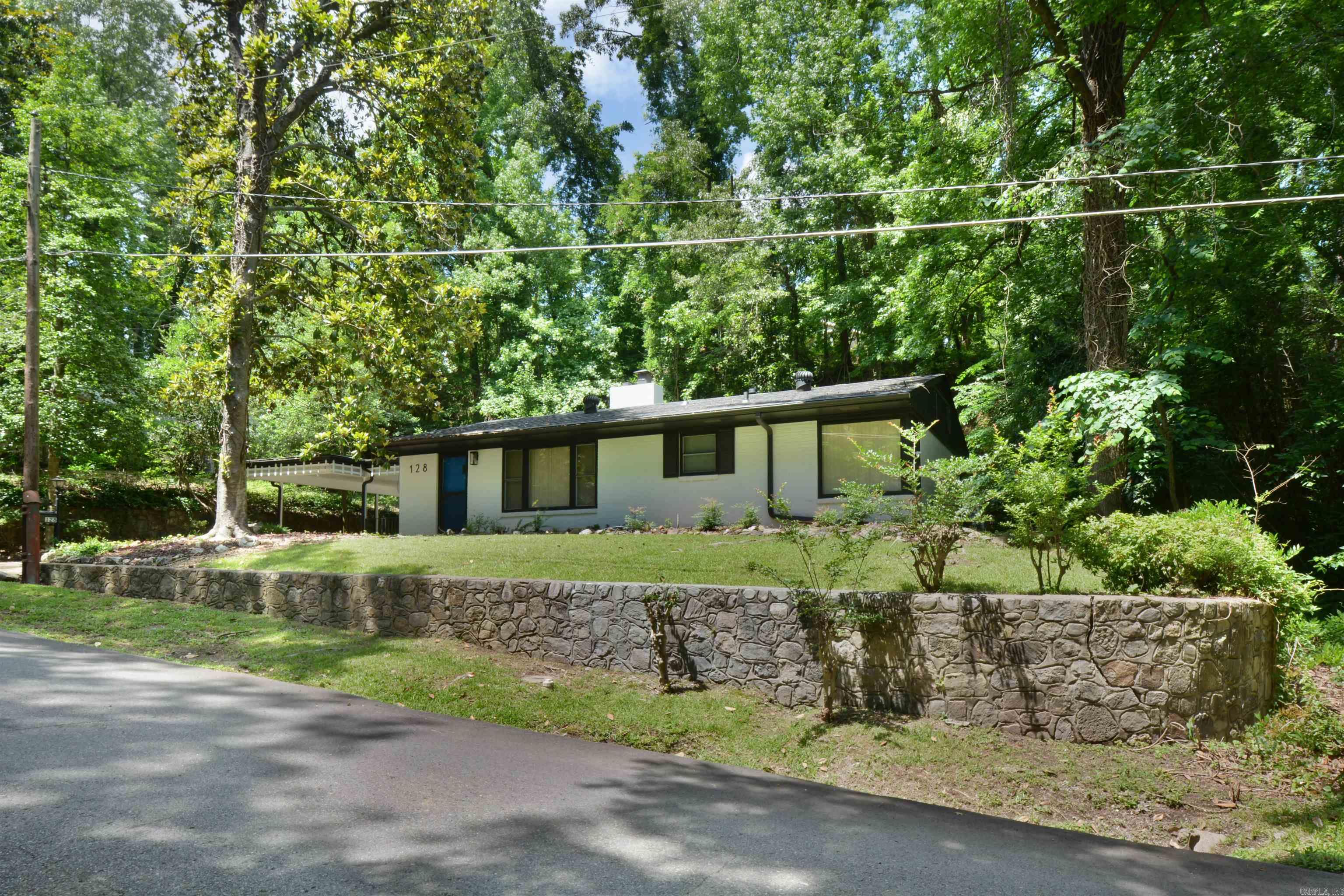 128  COVE  Hot Springs, AR