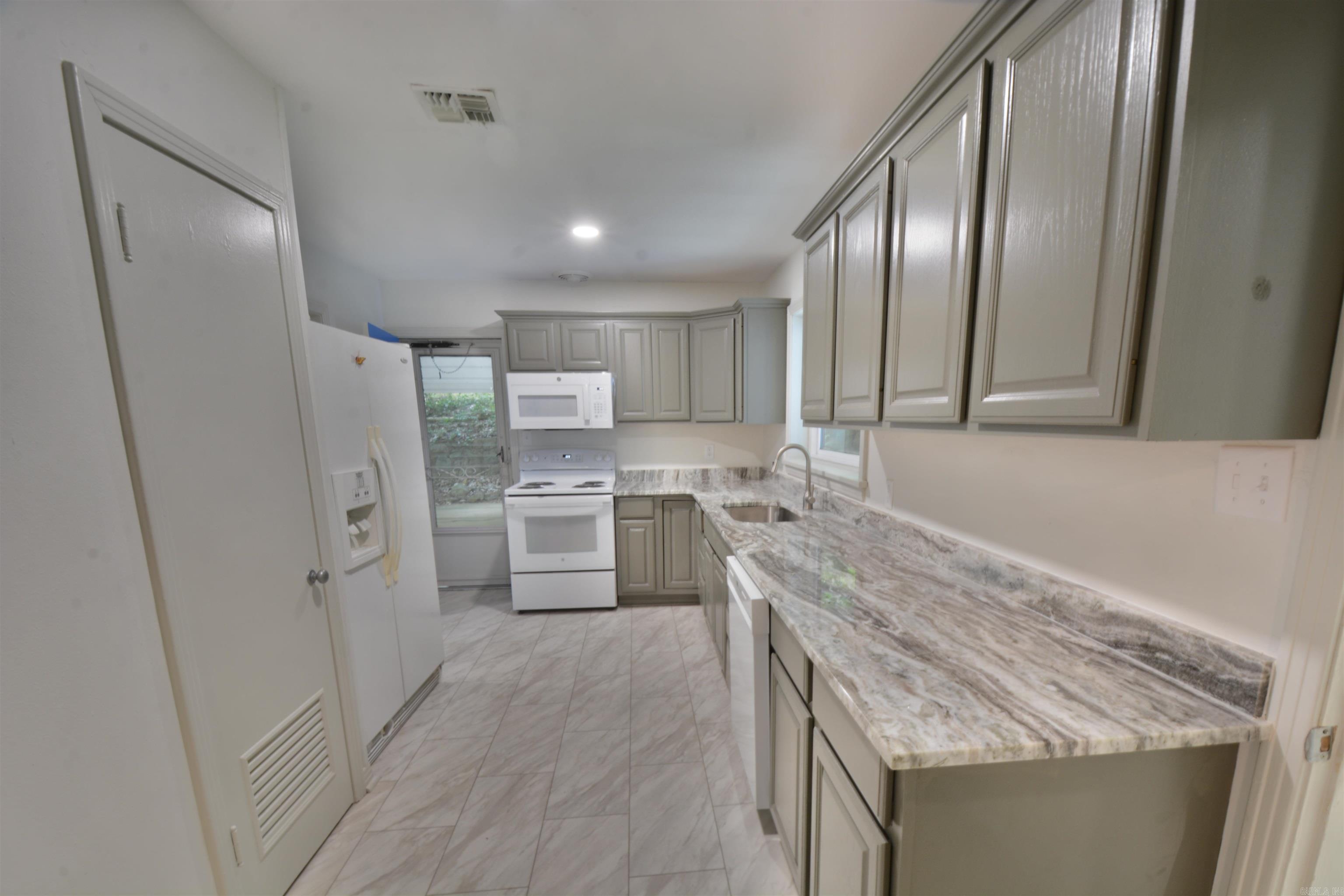 128  COVE  Hot Springs, AR