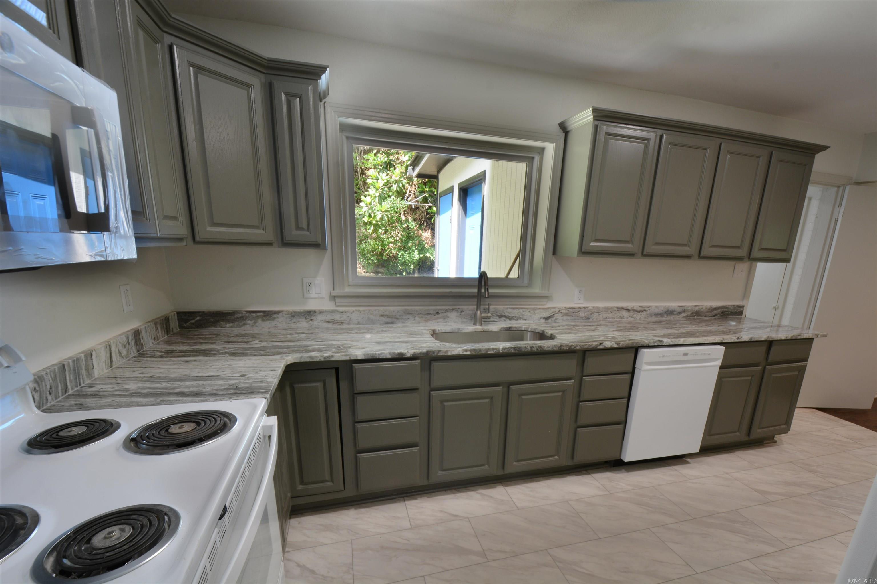 128  COVE  Hot Springs, AR