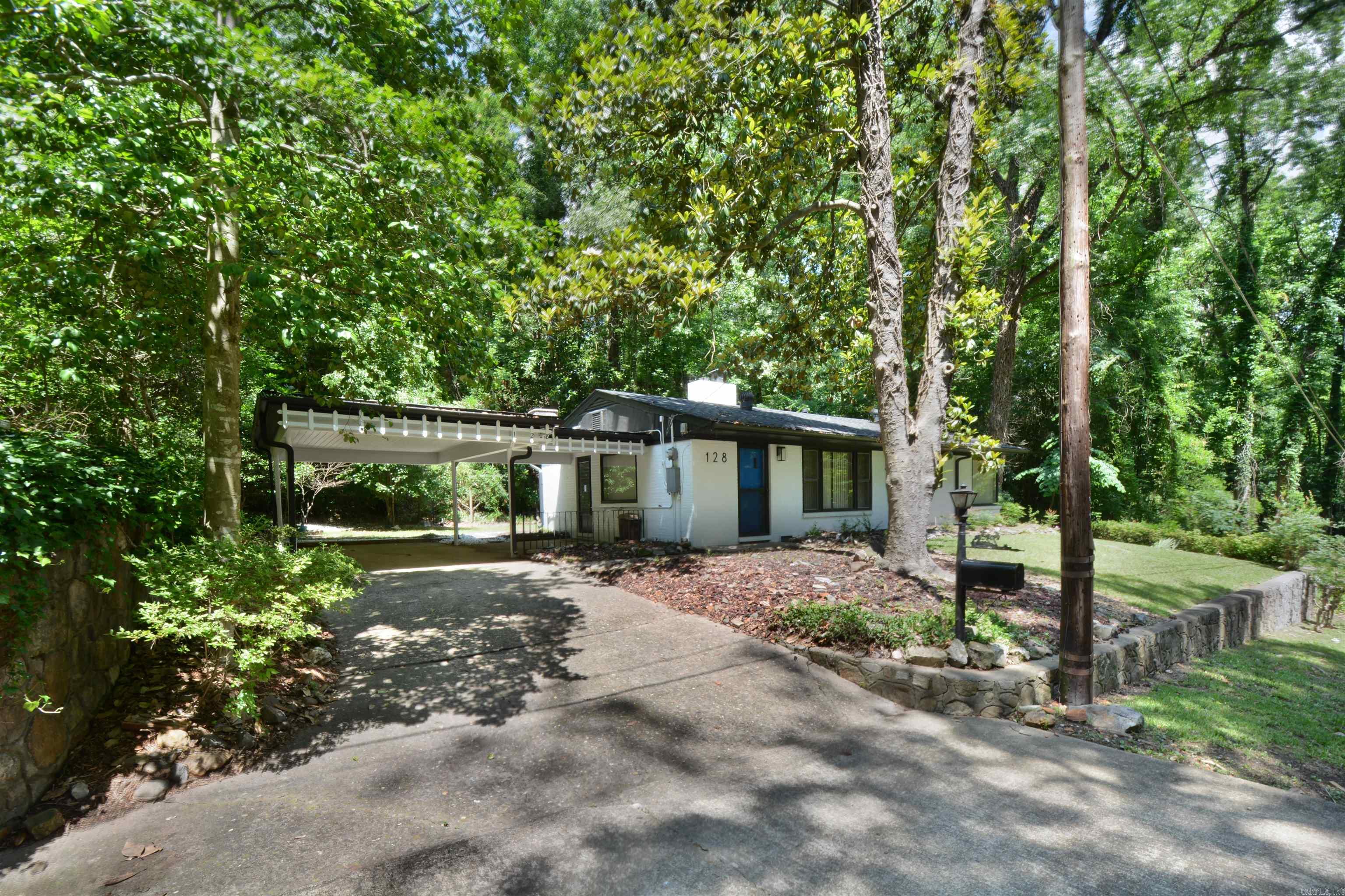 128  COVE  Hot Springs, AR