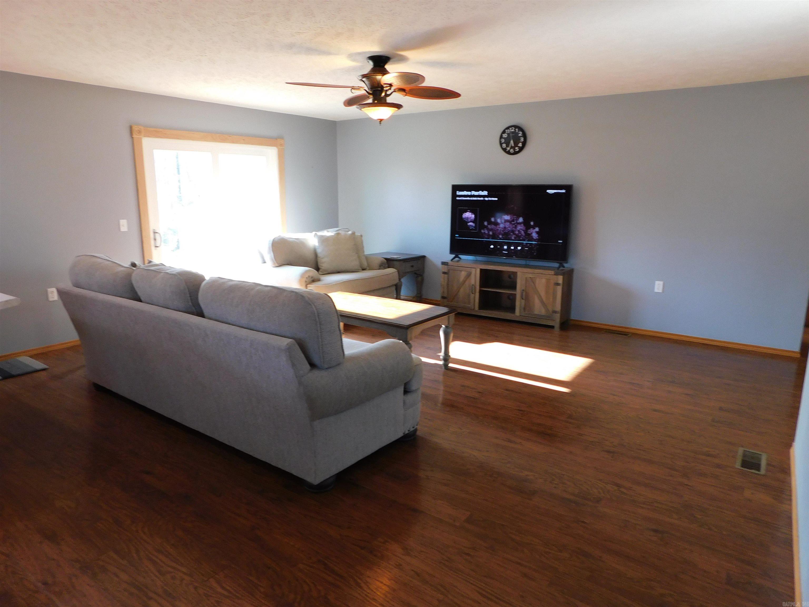 384  Robinhood Circle  Mountain Home, AR