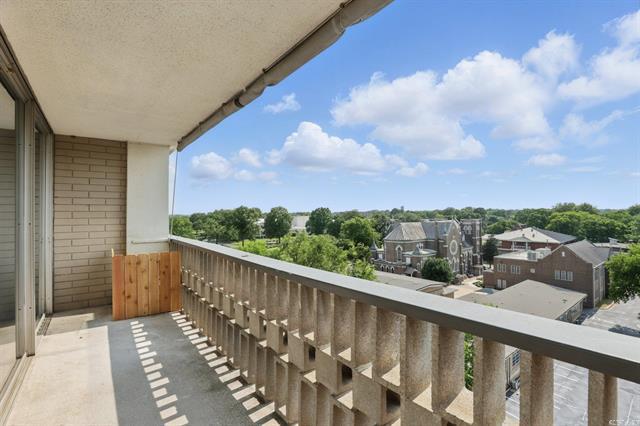 700 E 9th Unit 8J  Little Rock, AR
