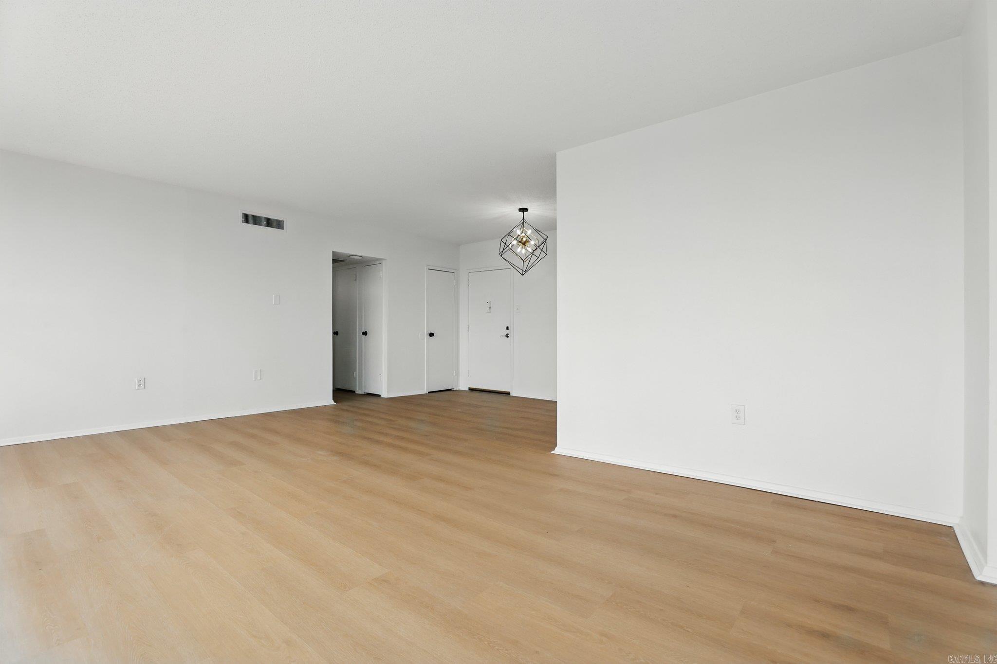 700 E 9th Unit 8J  Little Rock, AR