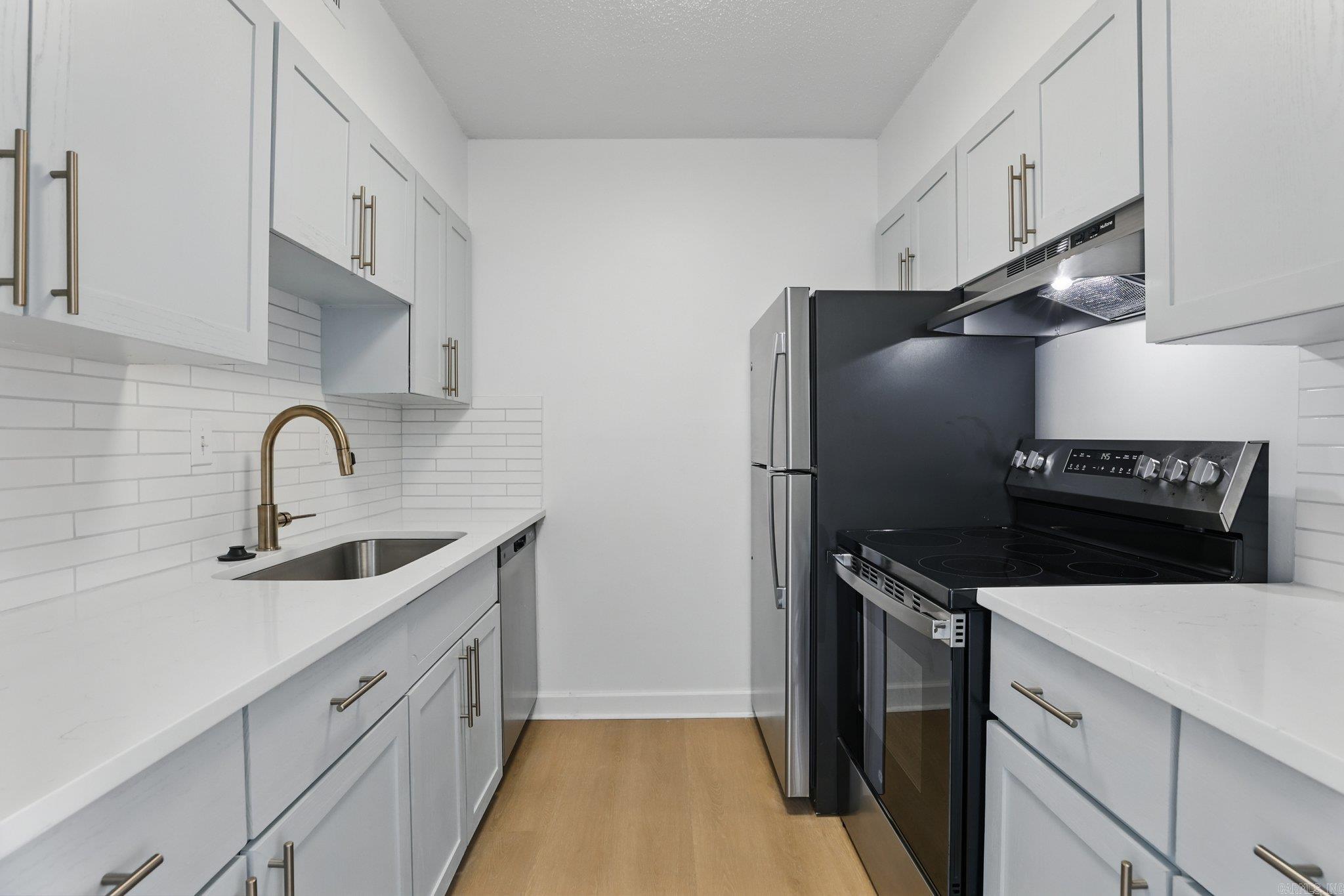 700 E 9th Unit 8J  Little Rock, AR