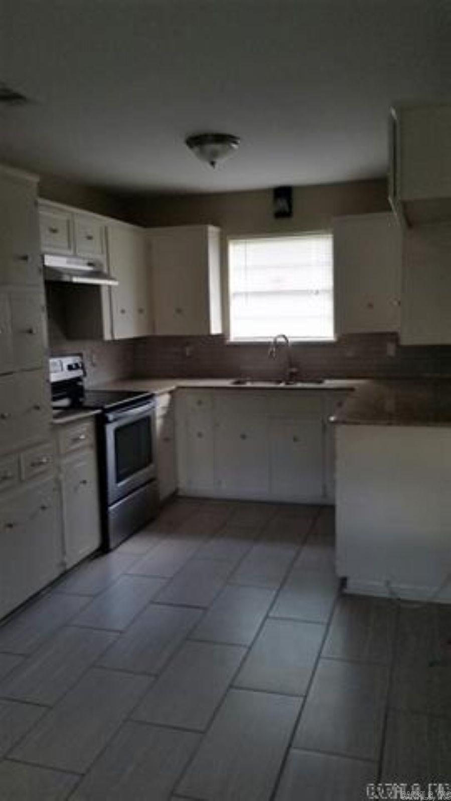 11433  Bainbridge  Little Rock, AR