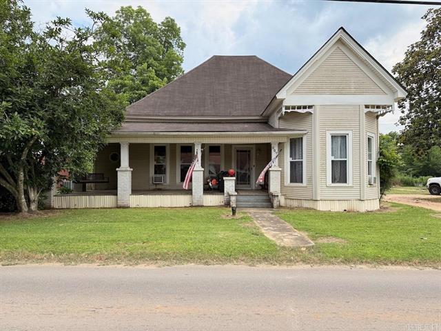 207 W Central  Warren, AR