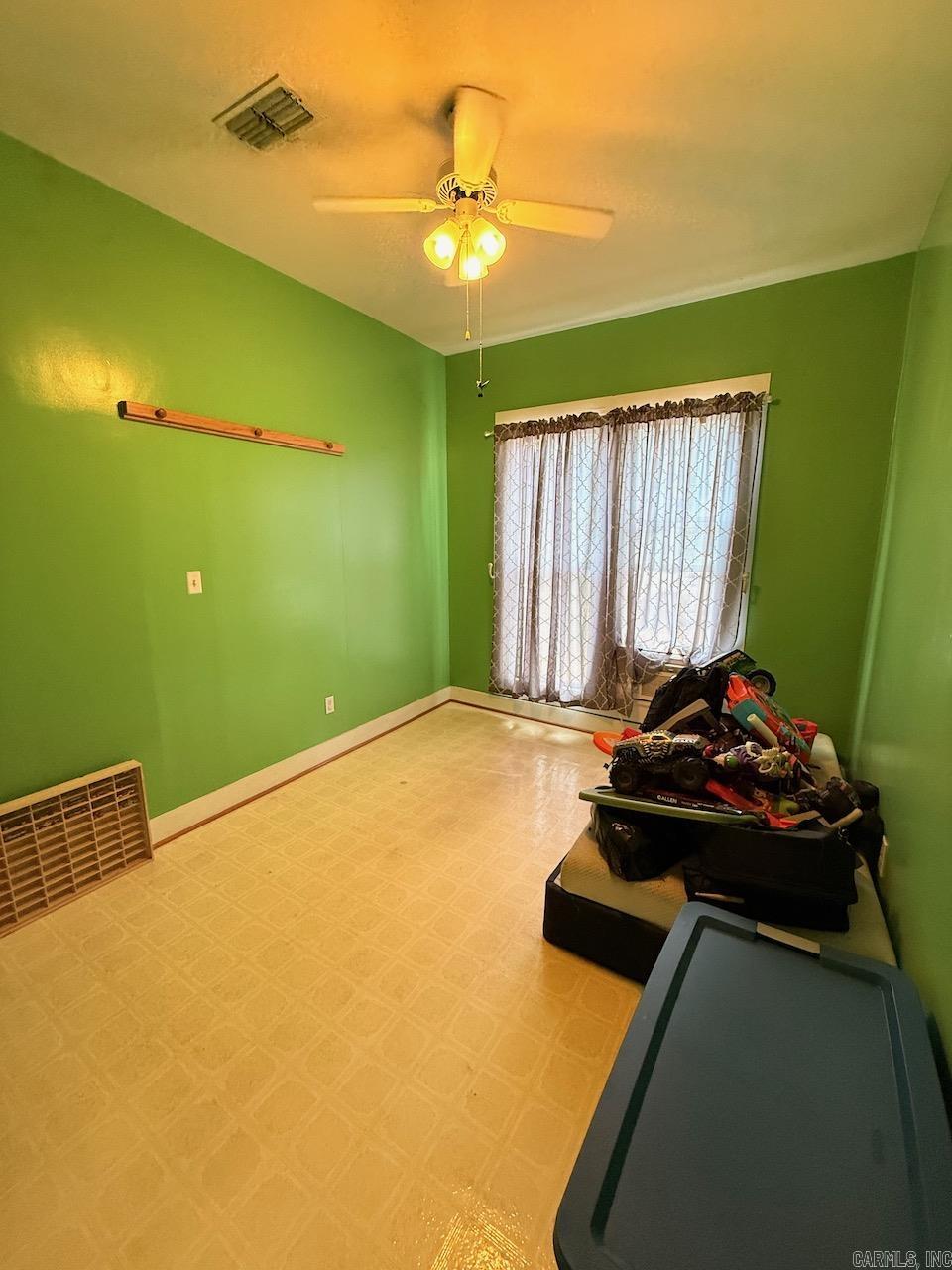 207 W Central  Warren, AR