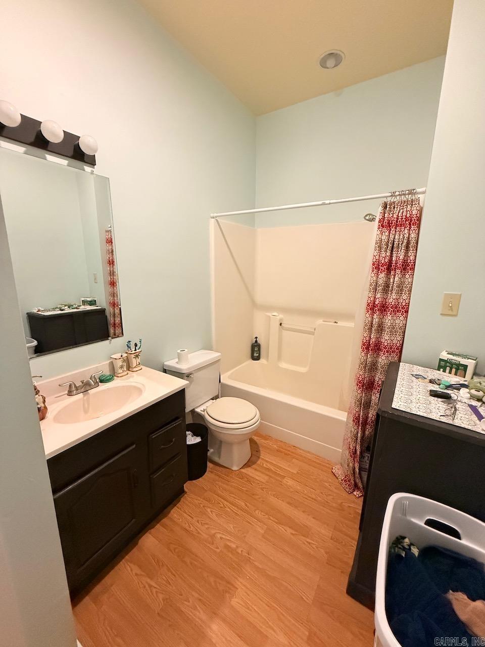 207 W Central  Warren, AR